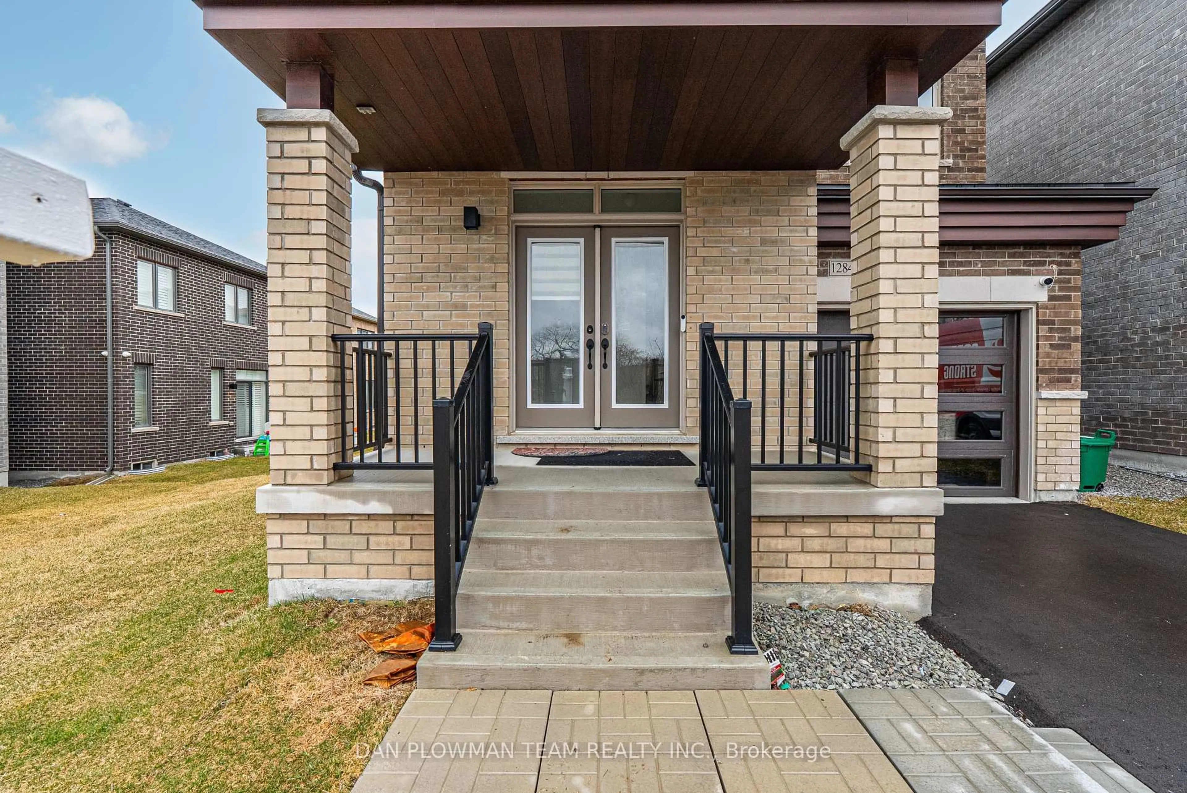 Unknown for 1284 Klondike Dr, Oshawa Ontario L1H 8L7