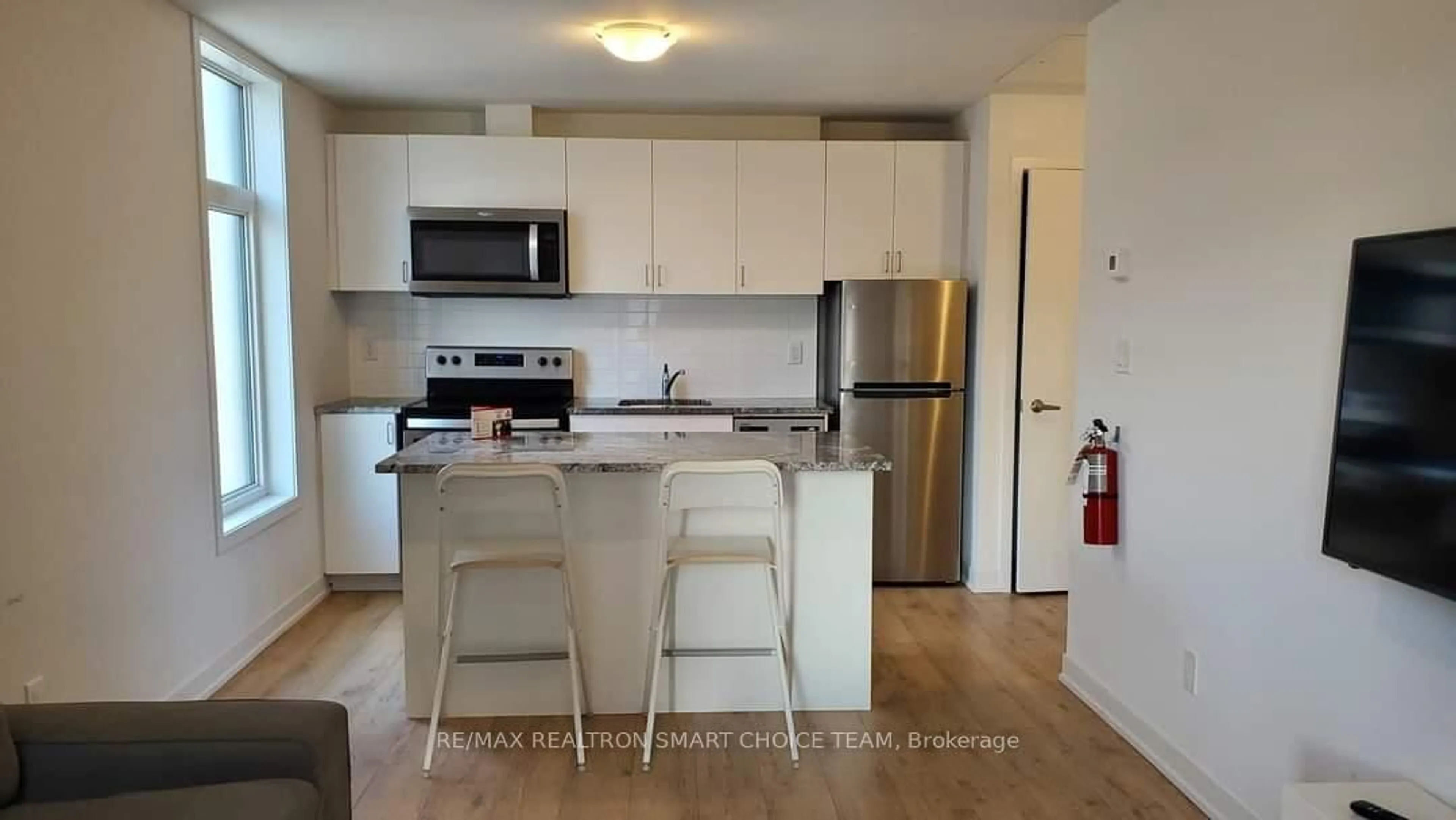 Standard kitchen, wood/laminate floor for 1740 Simcoe St #50, Oshawa Ontario L1G 4X9