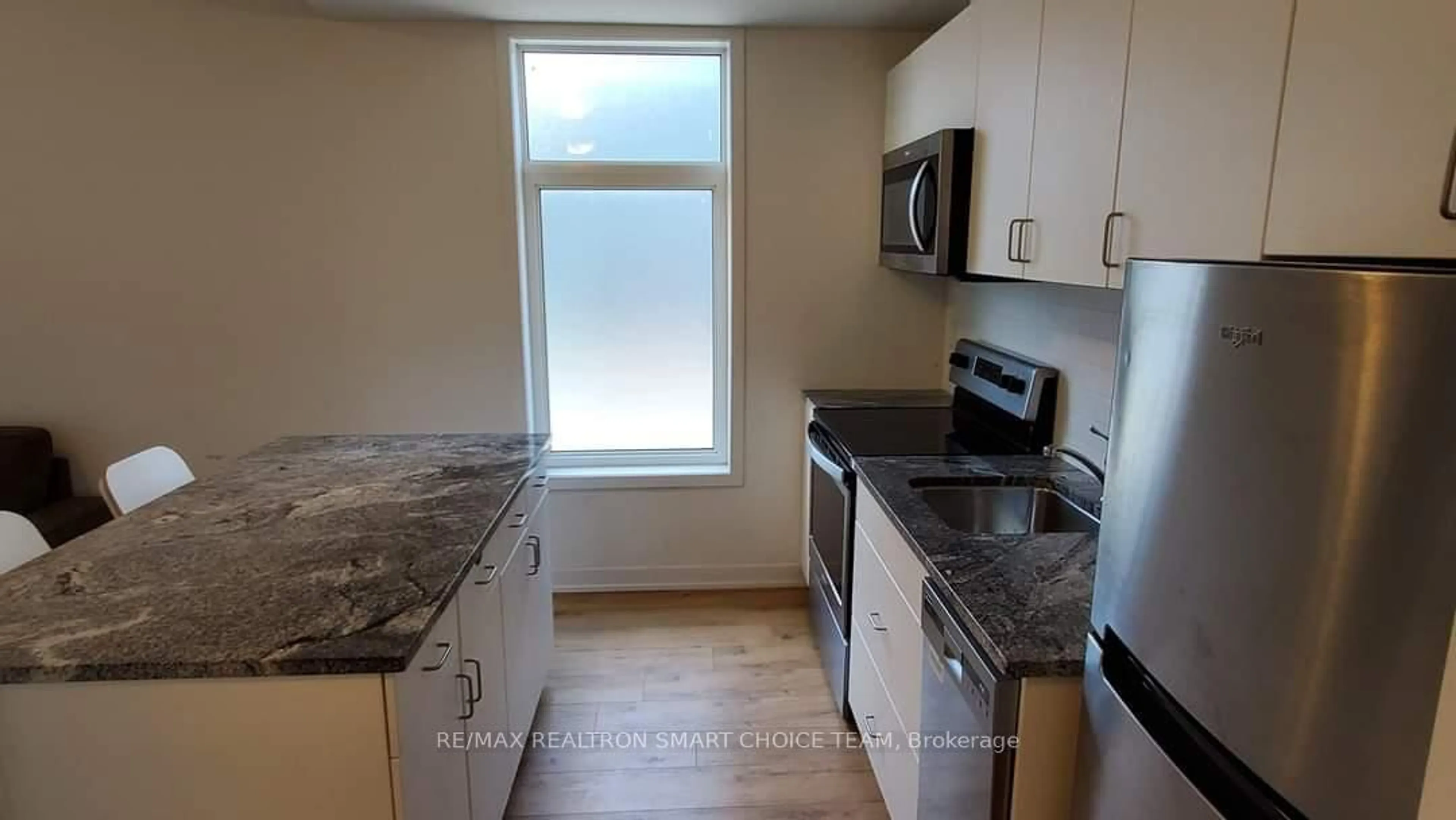 Standard kitchen, unknown for 1740 Simcoe St #50, Oshawa Ontario L1G 4X9