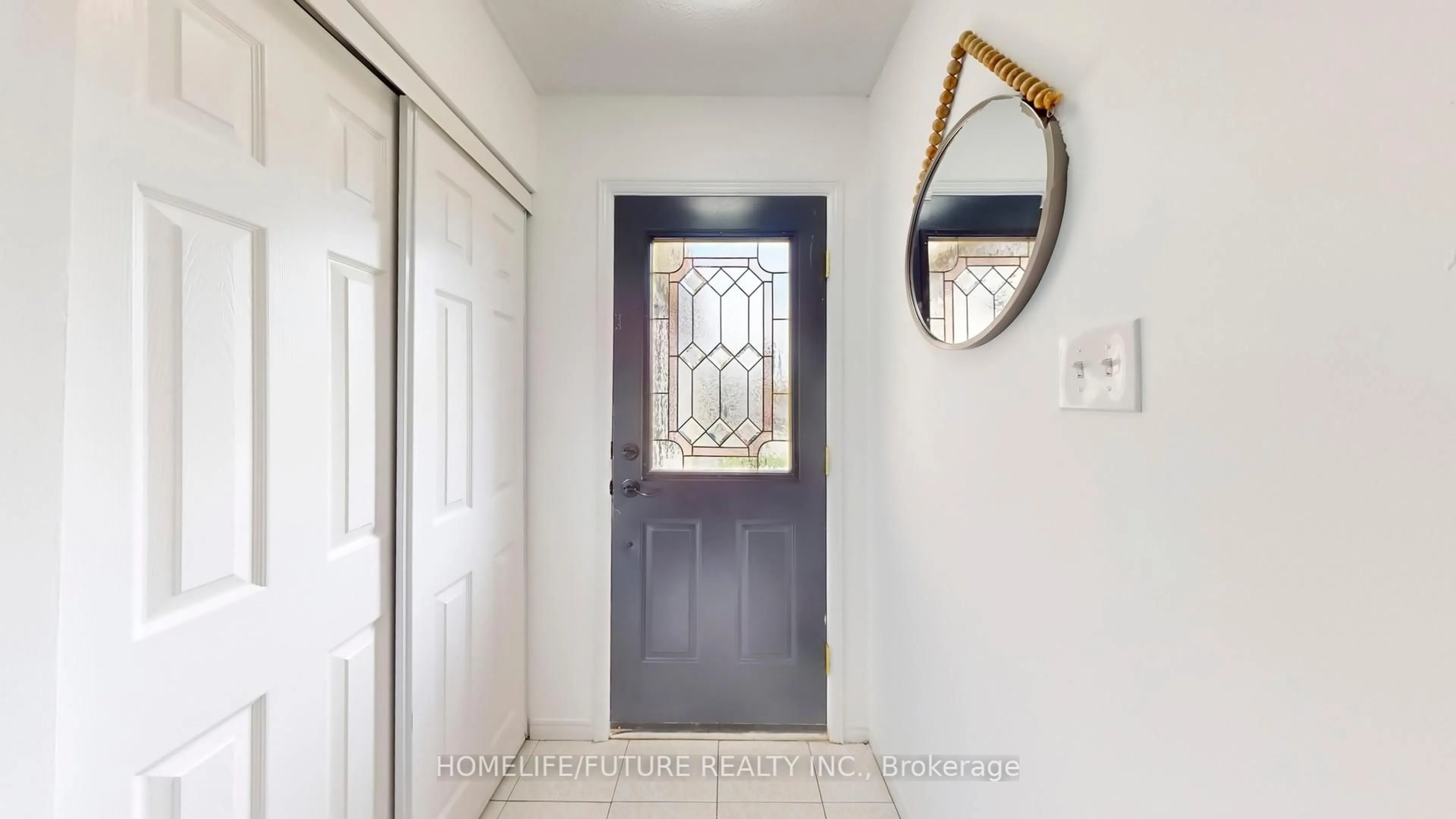 Indoor entryway for 51 Gurr Cres, Ajax Ontario L1T 2P3
