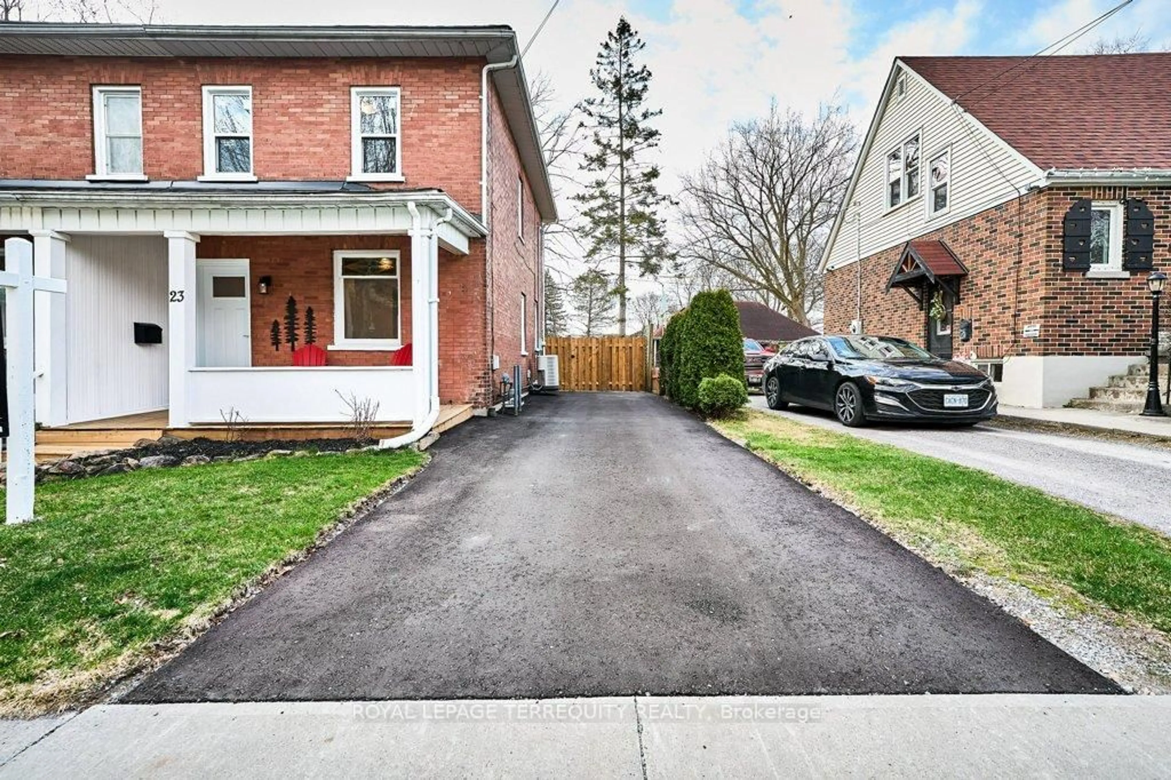Home with brick exterior material, street for 23 Carlisle Ave, Clarington Ontario L1C 1W4