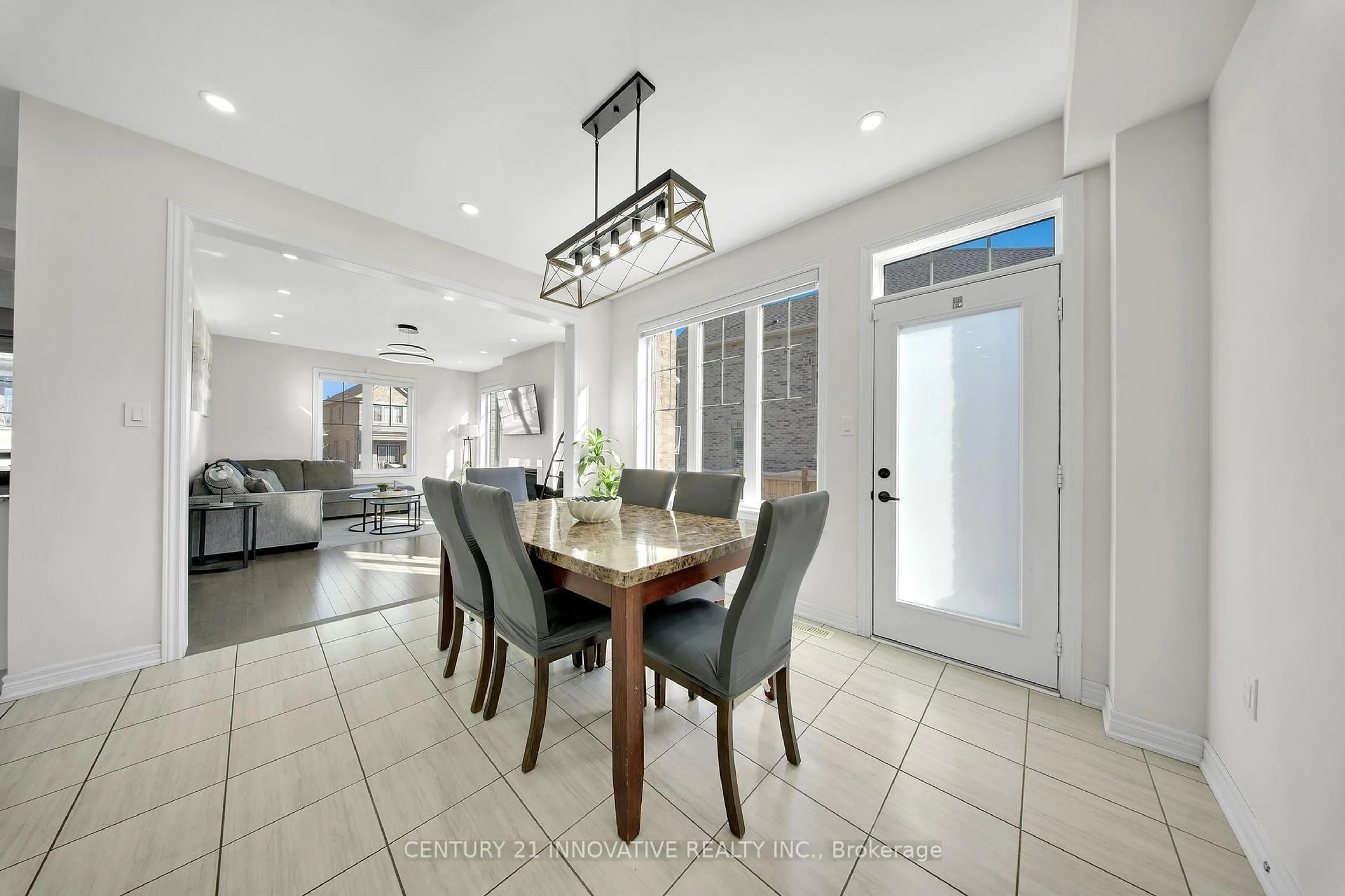 Dining room, ceramic/tile floor for 23 Walter Clifford Nesbitt Dr, Whitby Ontario L1P 0G5