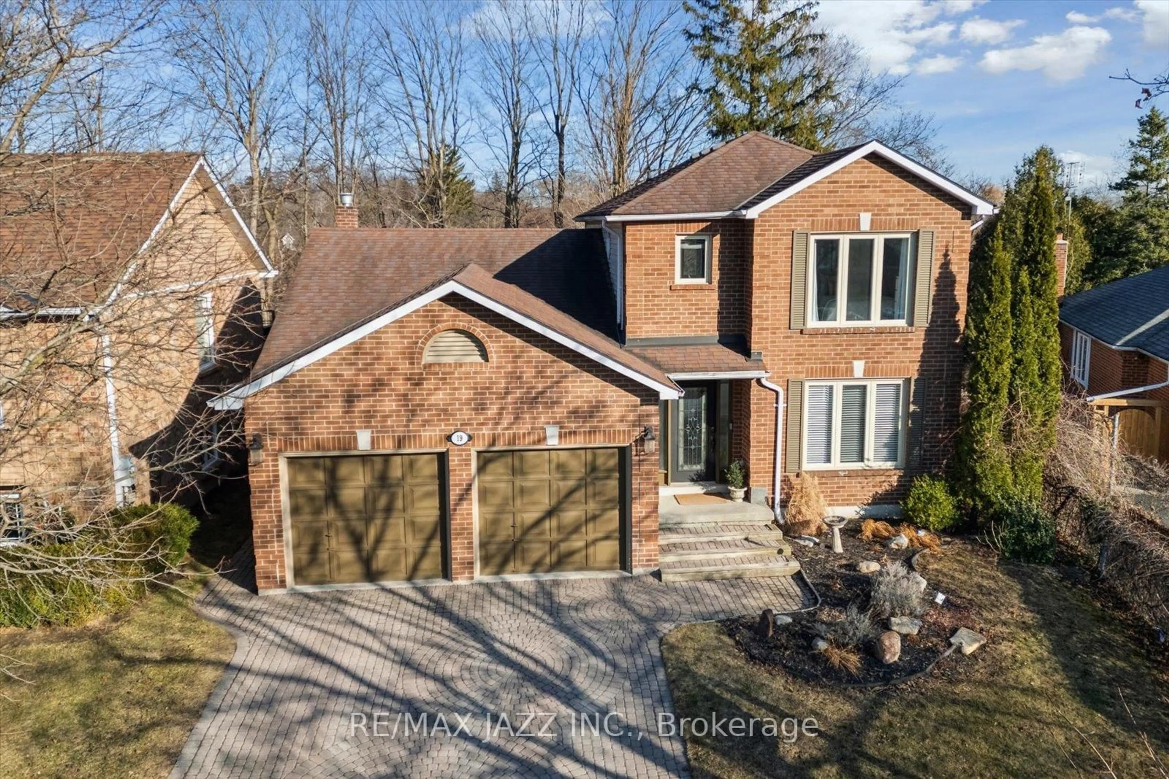 Home with brick exterior material, street for 19 Valleycrest Dr, Clarington Ontario L1E 1J2