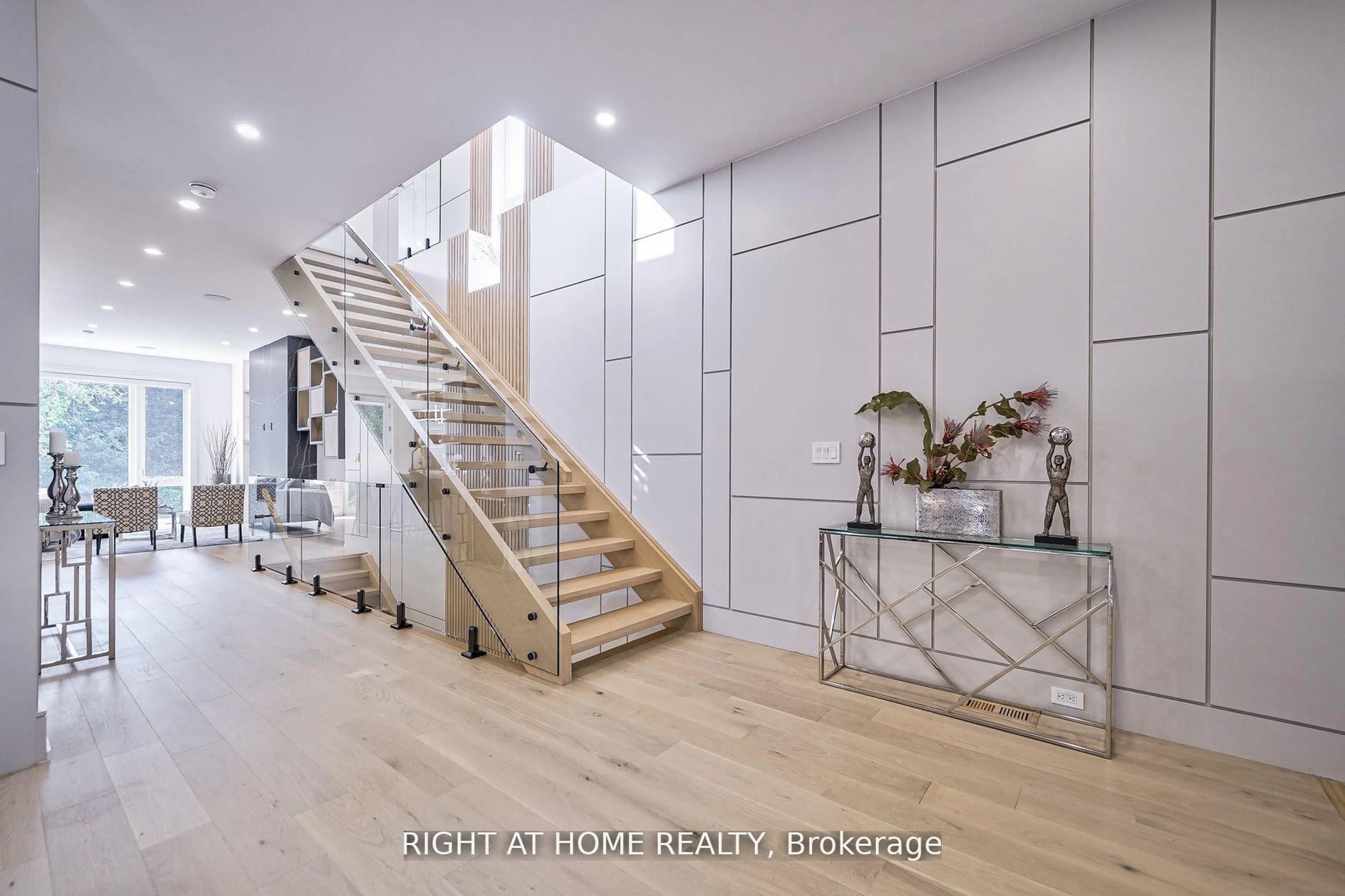 Unknown for 333 Woodmount Ave, Toronto Ontario M4C 4A4