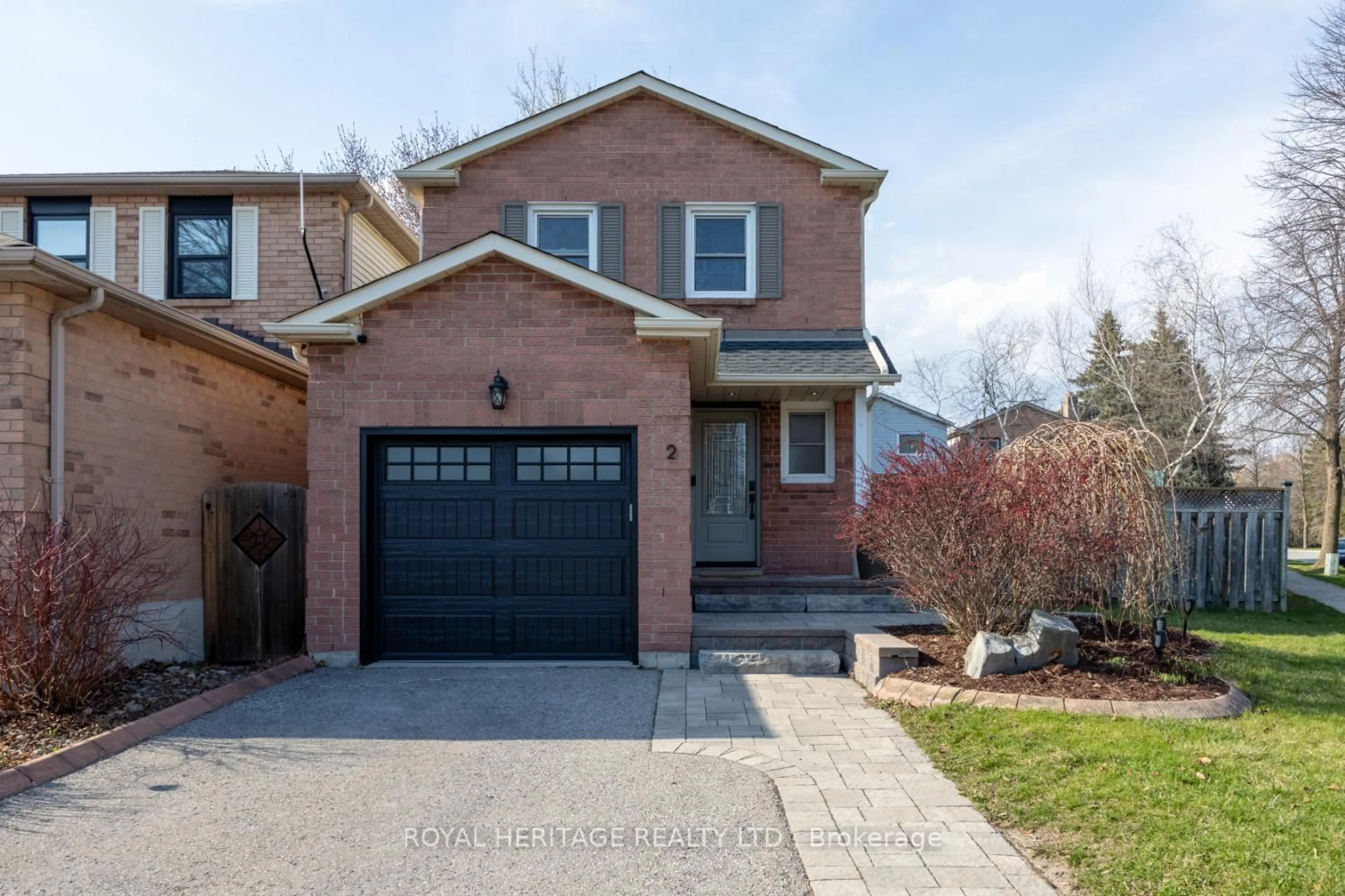 Home with brick exterior material, street for 2 Drew Crt, Whitby Ontario L1N 8X7