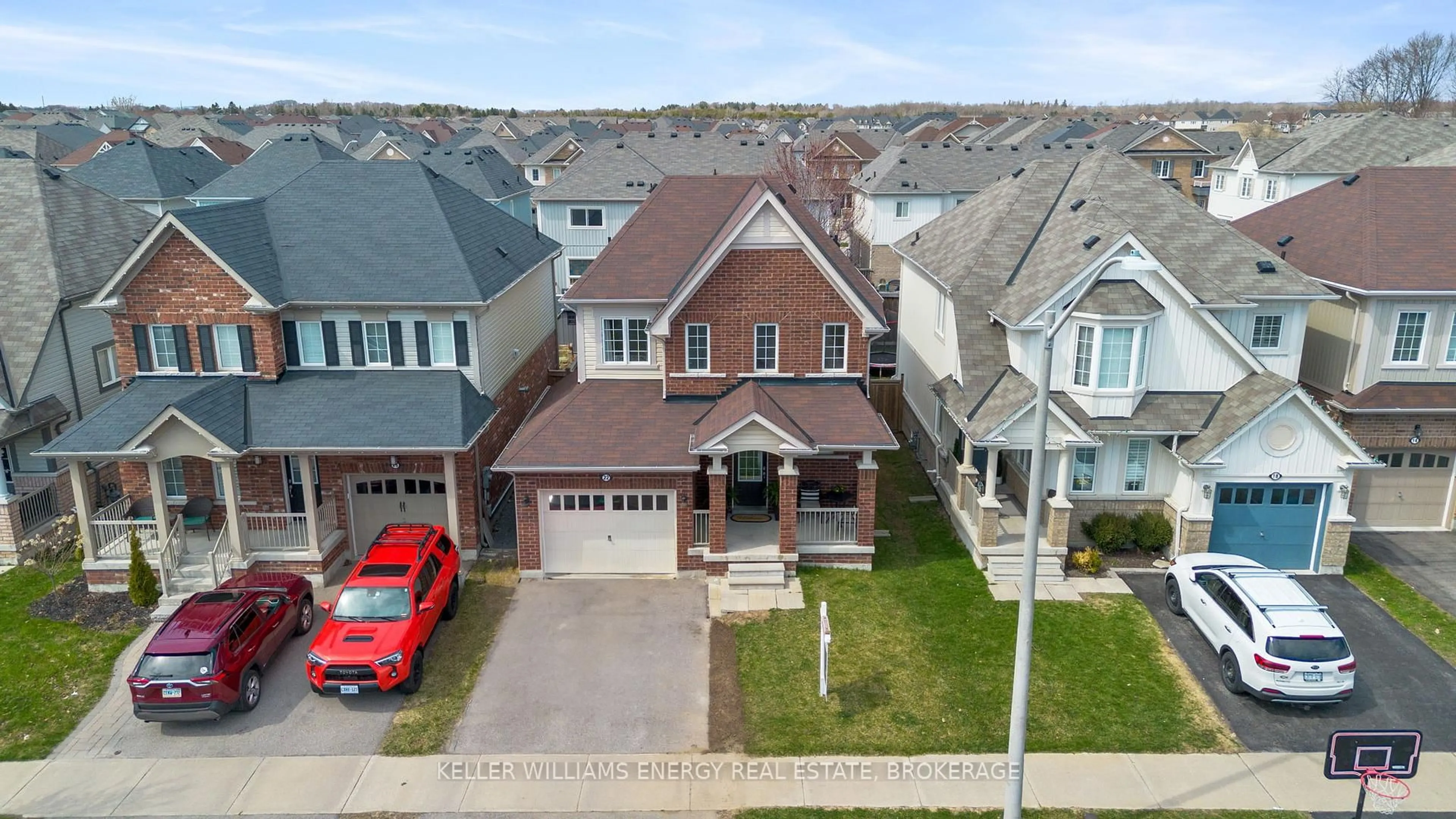 A pic from outside/outdoor area/front of a property/back of a property/a pic from drone, street for 22 Carey Lane, Clarington Ontario L1C 0P2