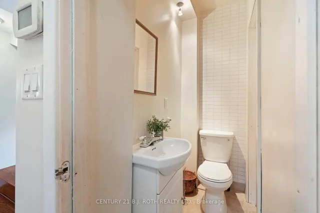 Additional property image - 68 Maywood Park