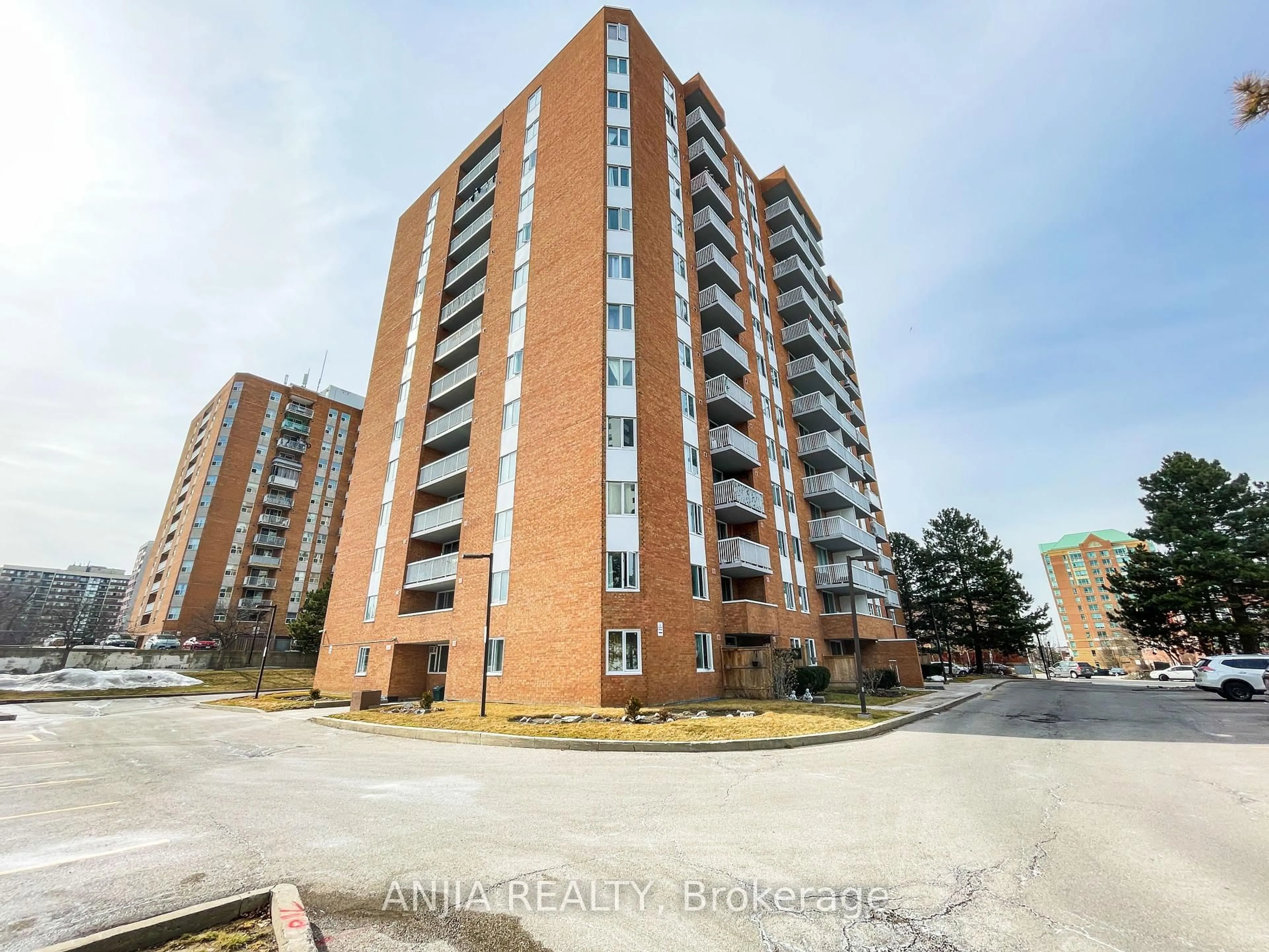 Home with brick exterior material, building for 15 Sewells Rd #PH3, Toronto Ontario M1B 3V7