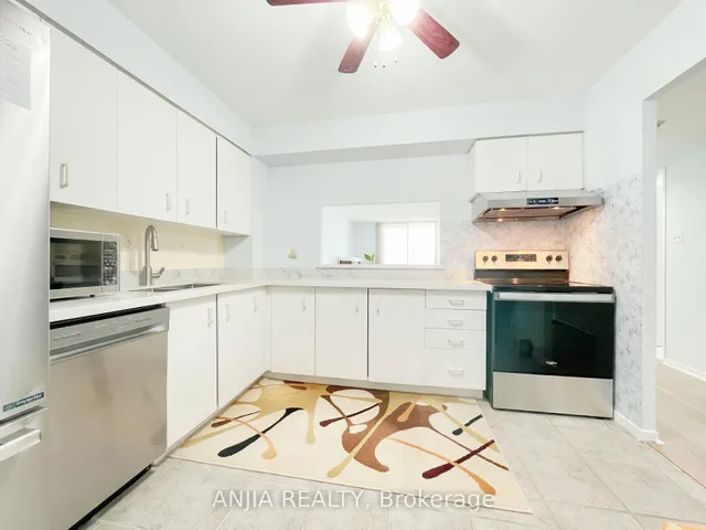 Additional image 31 of 15 Sewells Rd Unit PH3