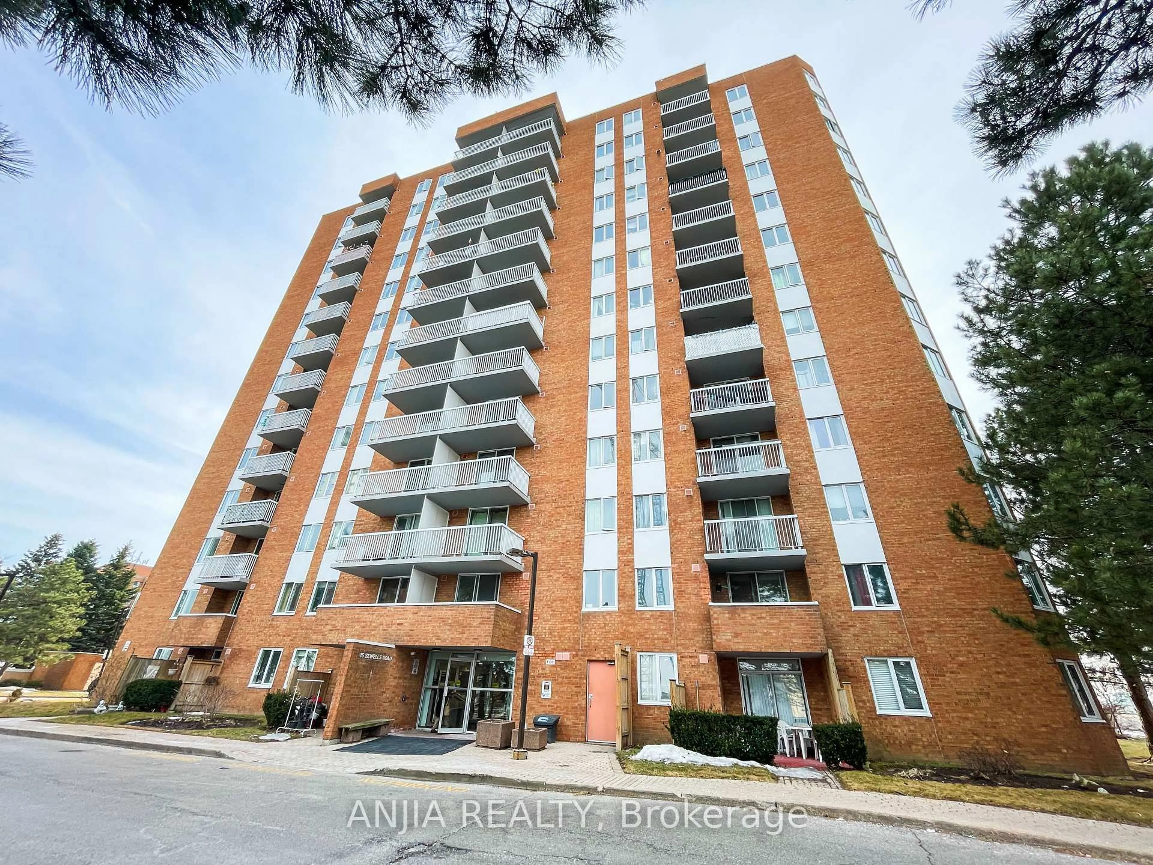 Home with brick exterior material, building for 15 Sewells Rd #PH3, Toronto Ontario M1B 3V7