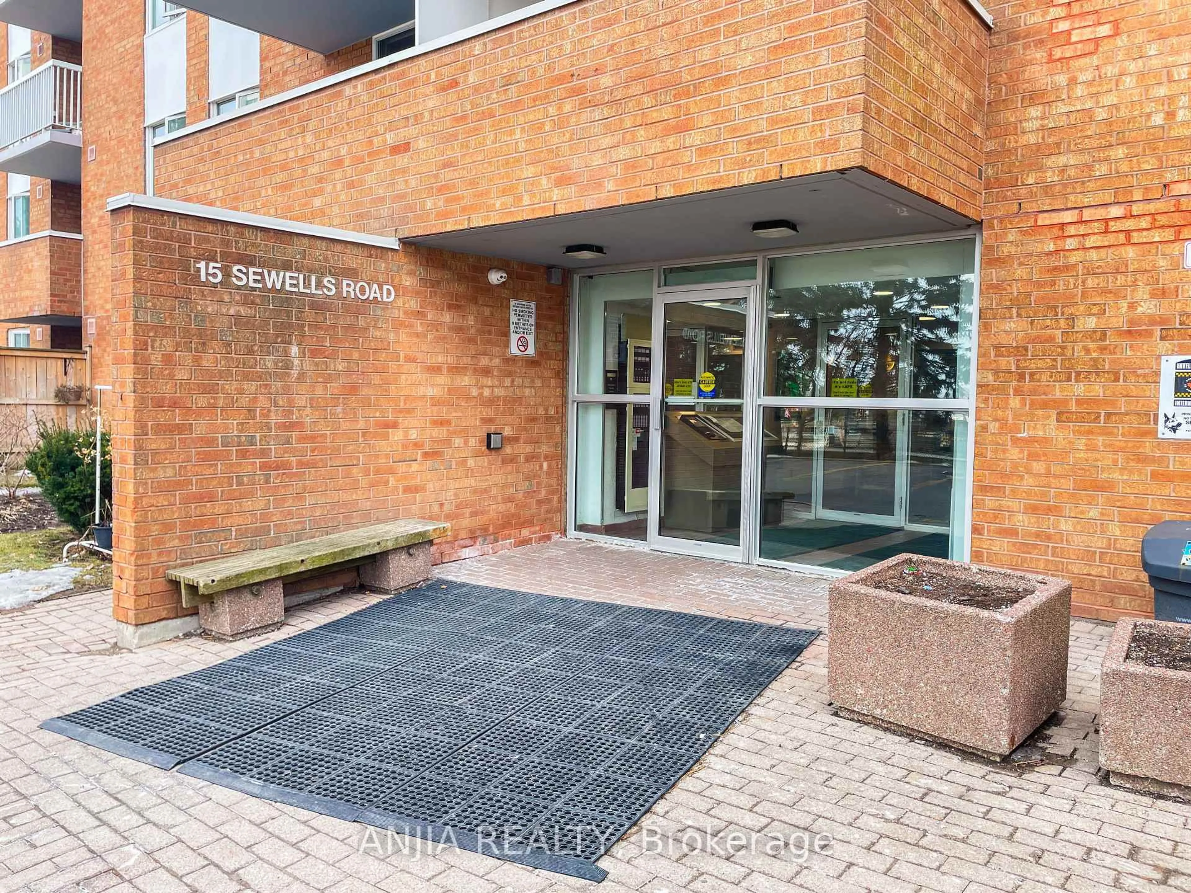 Unknown for 15 Sewells Rd #PH3, Toronto Ontario M1B 3V7