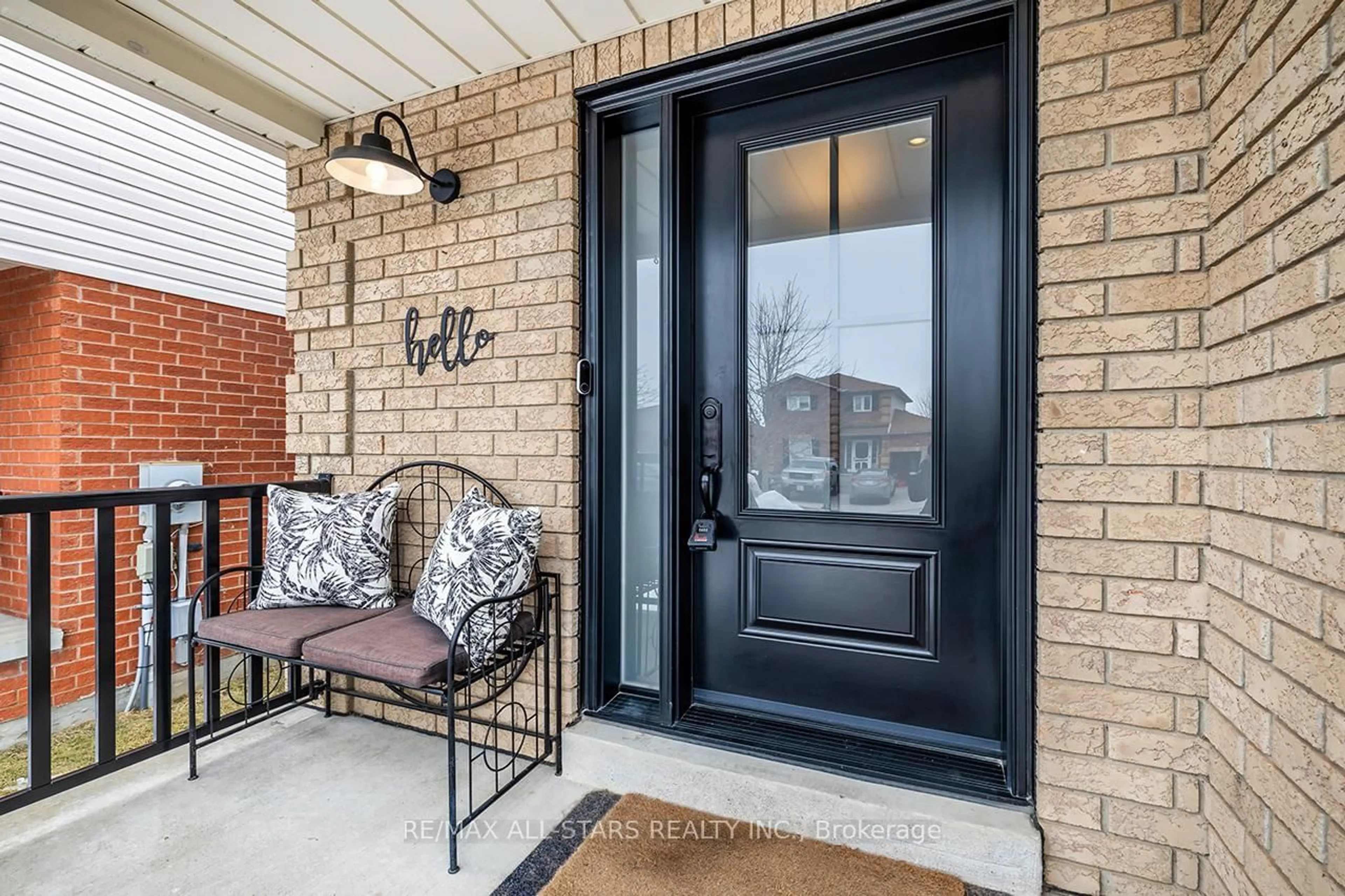 Indoor entryway for 64 Brandon Rd, Scugog Ontario L9L 1S8