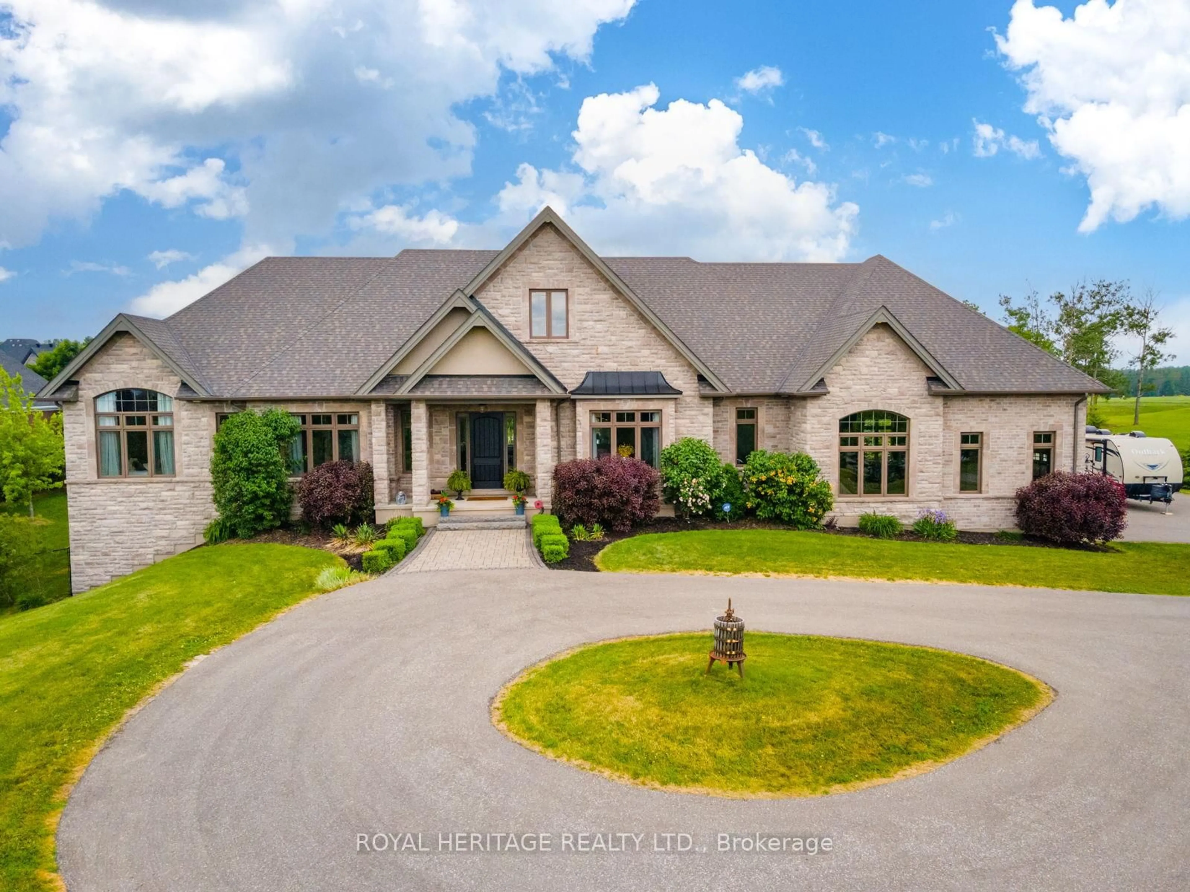 A pic from outside/outdoor area/front of a property/back of a property/a pic from drone, unknown for 111 Cawkers Cove Rd, Scugog Ontario L9L 1R6