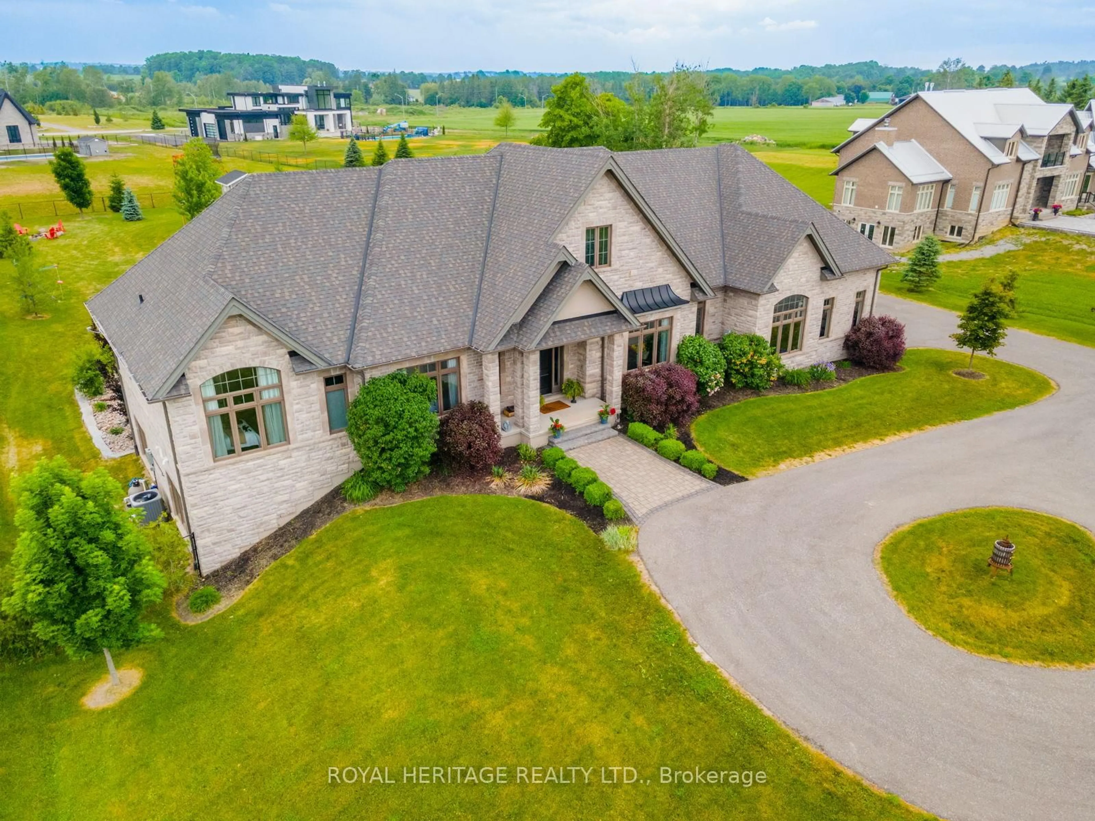 A pic from outside/outdoor area/front of a property/back of a property/a pic from drone, unknown for 111 Cawkers Cove Rd, Scugog Ontario L9L 1R6