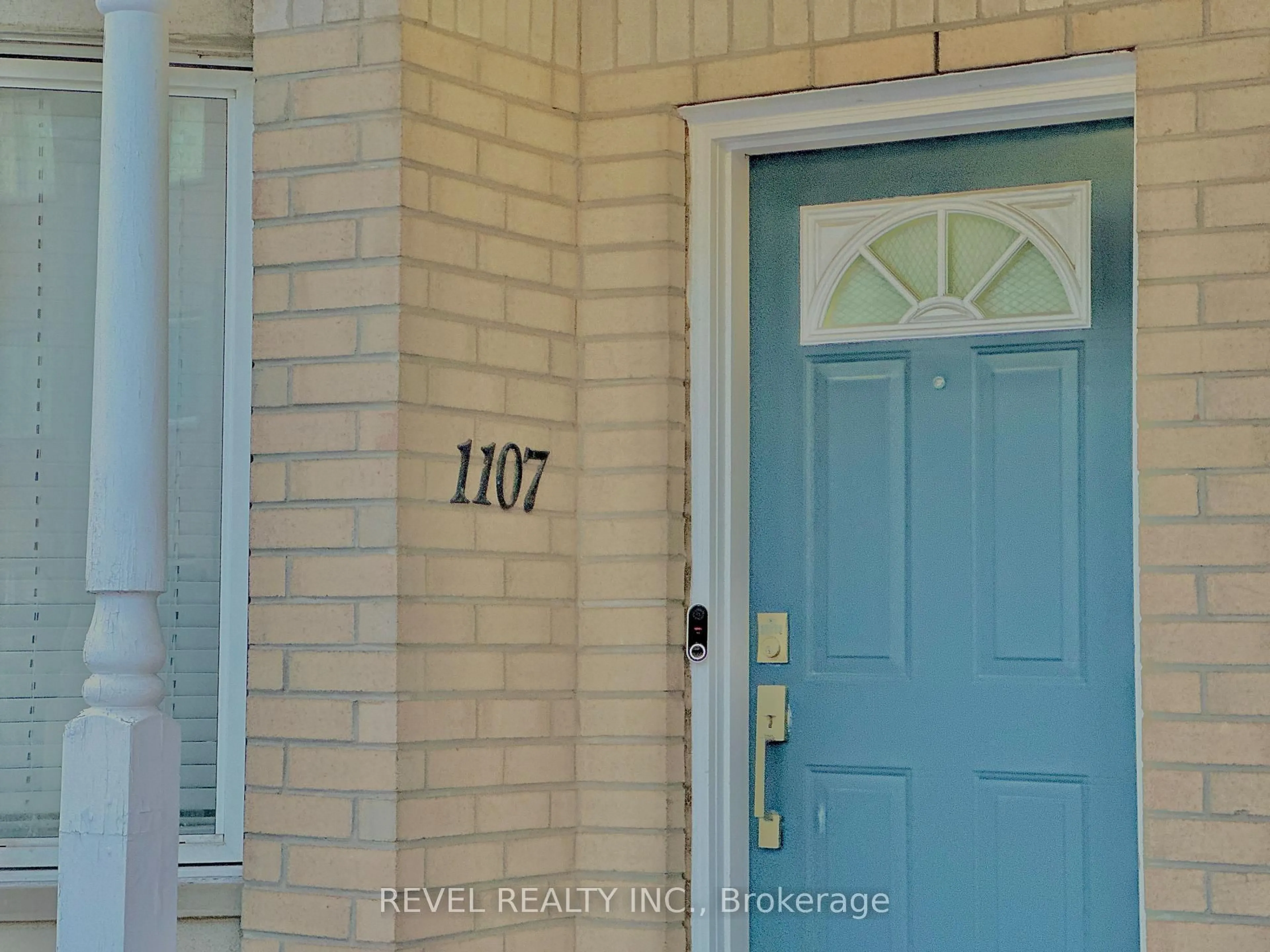 Indoor entryway for 28 Rosebank Dr #1107, Toronto Ontario M1B 5Z1