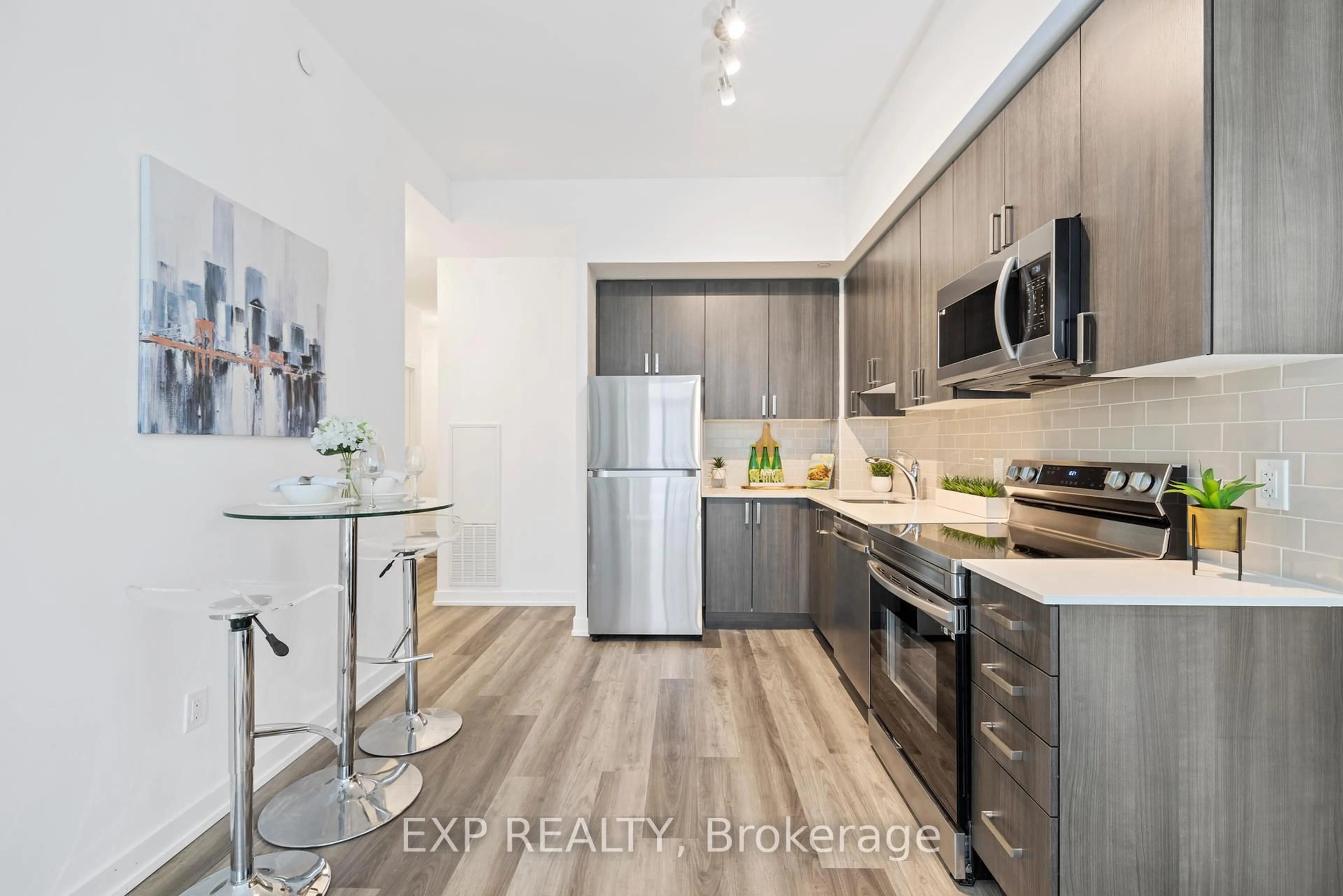 Standard kitchen, unknown for 1480 Bayly St #1702, Pickering Ontario L1W 0C2