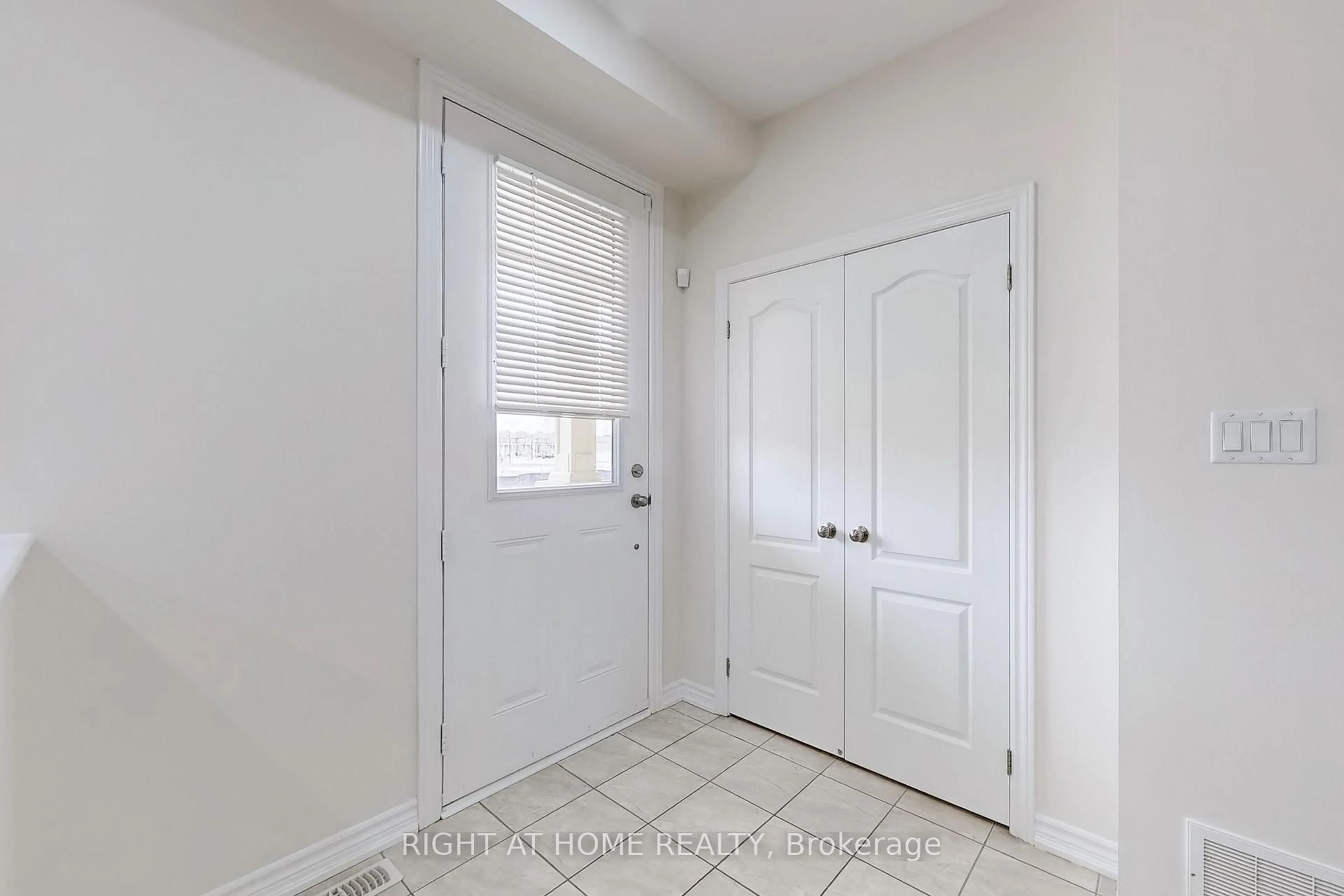 Indoor entryway for 1169 Church St, Ajax Ontario L1S 0M5