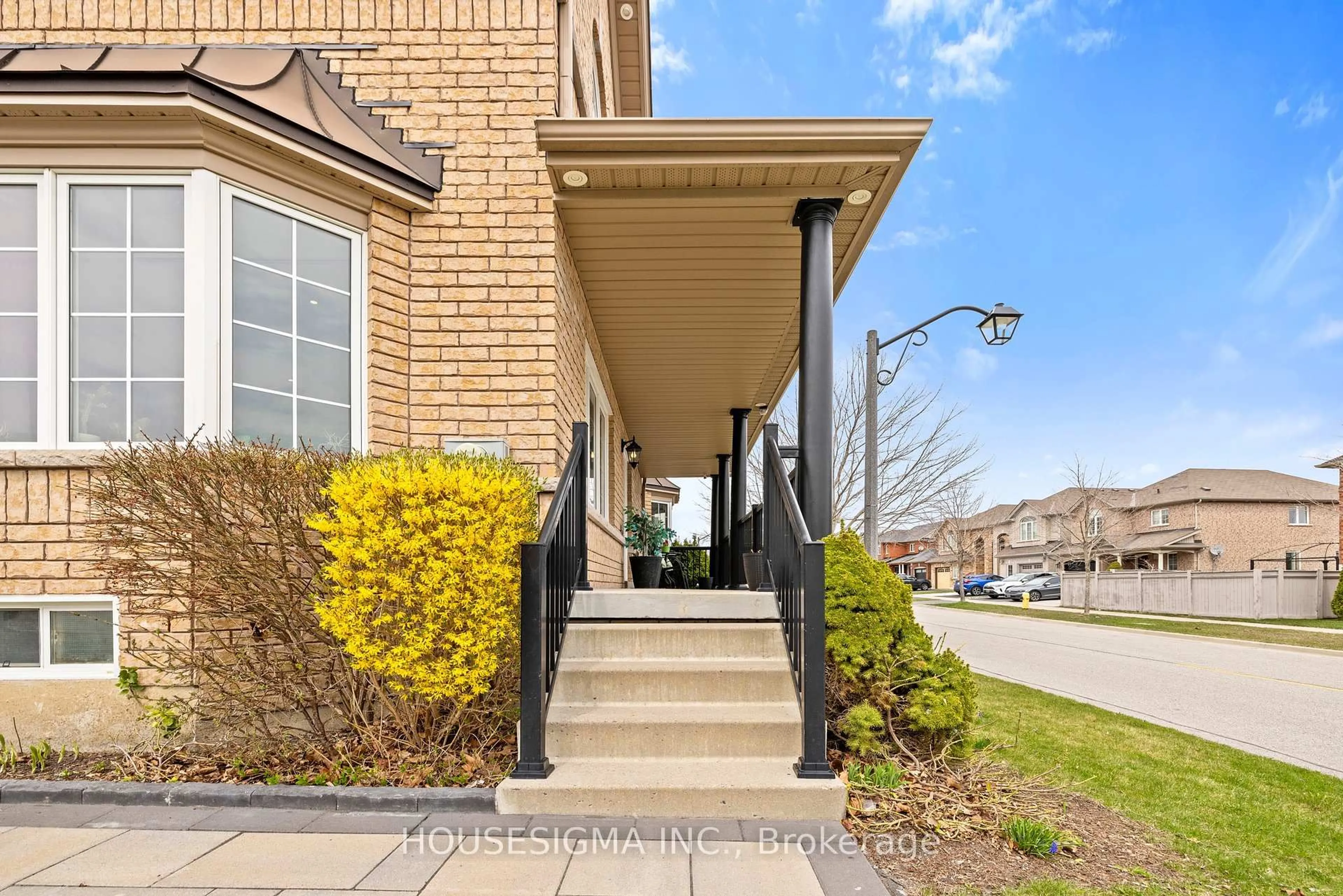 Unknown for 39 Luce Dr, Ajax Ontario L1Z 0K2