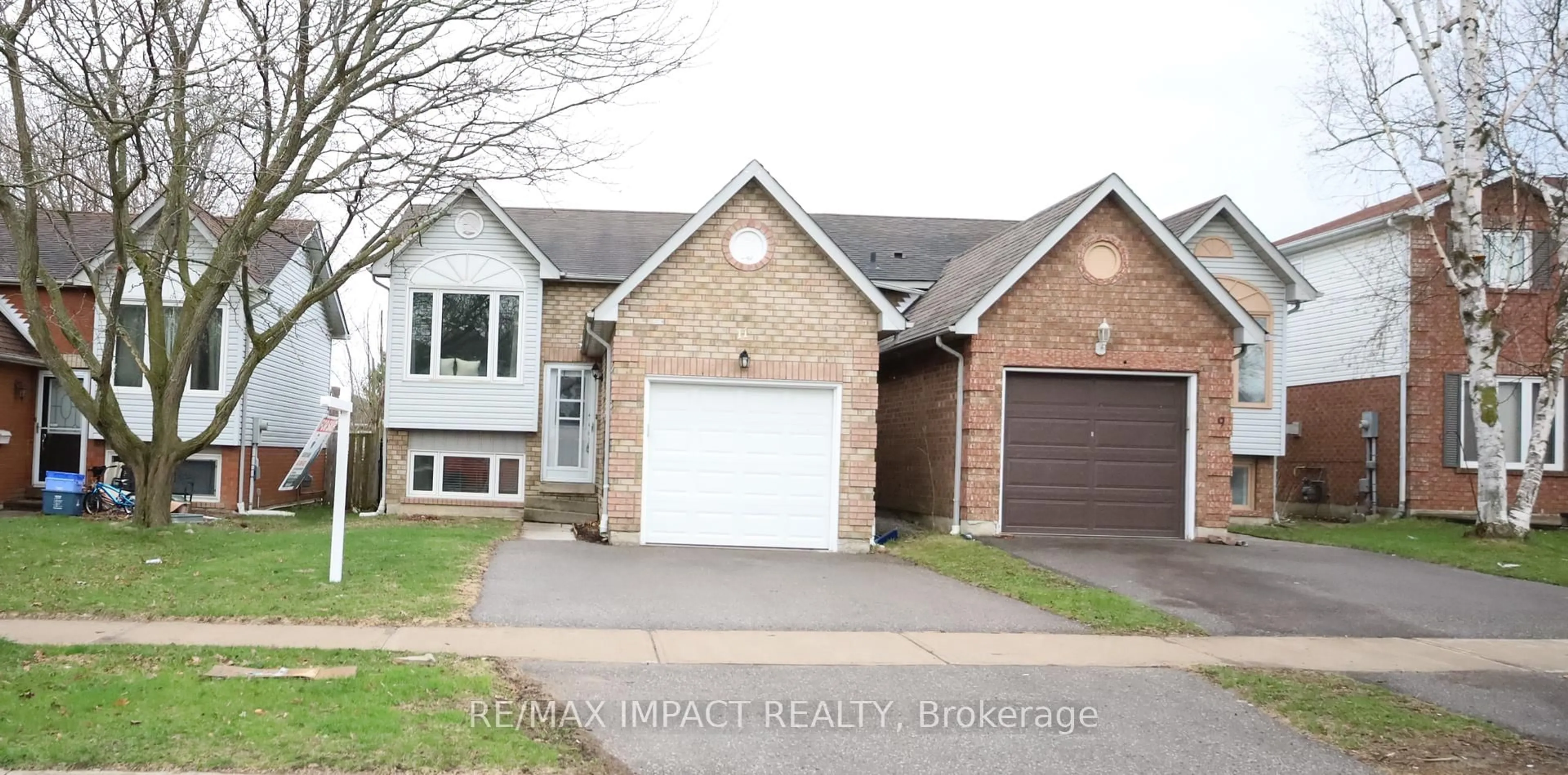 Home with brick exterior material, street for 11 Fenwick Ave, Clarington Ontario L1C 4R6
