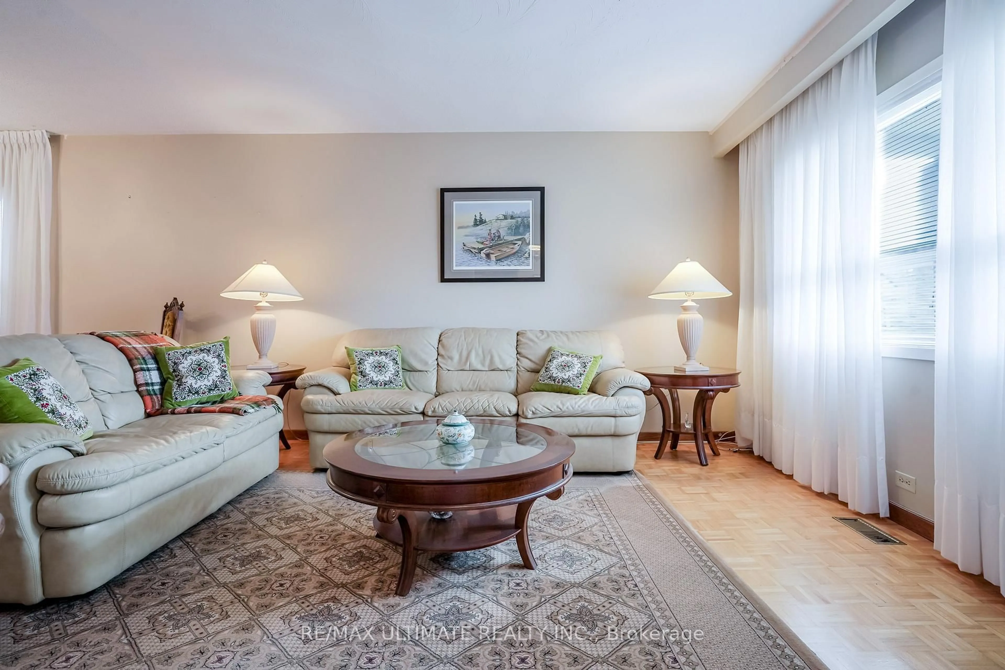 Living room with furniture, unknown for 8 Doncaster Ave, Toronto Ontario M4C 1Y5