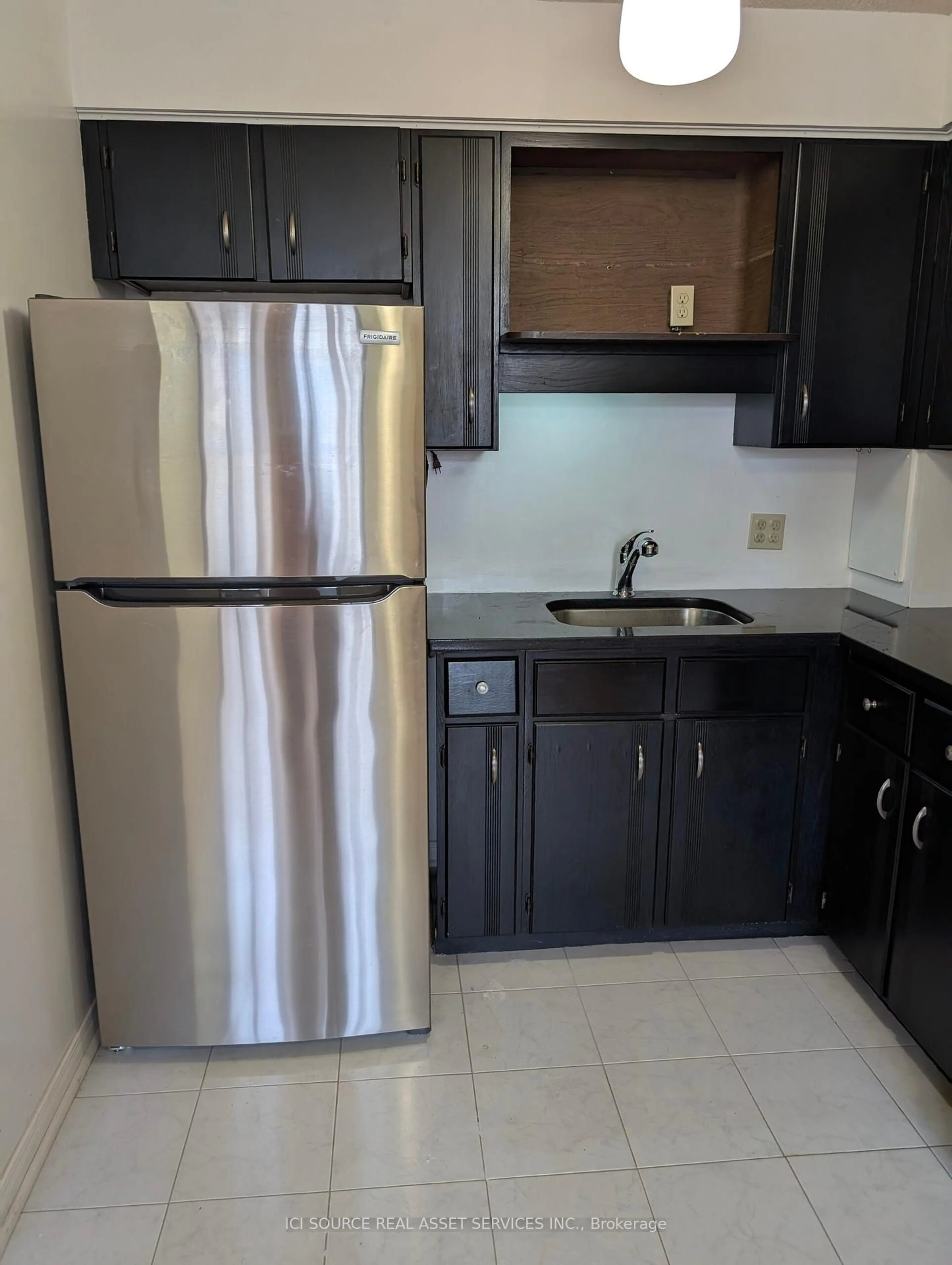 Standard kitchen, unknown for 50 Old Kingston Rd #5309, Toronto Ontario M1E 4Y1