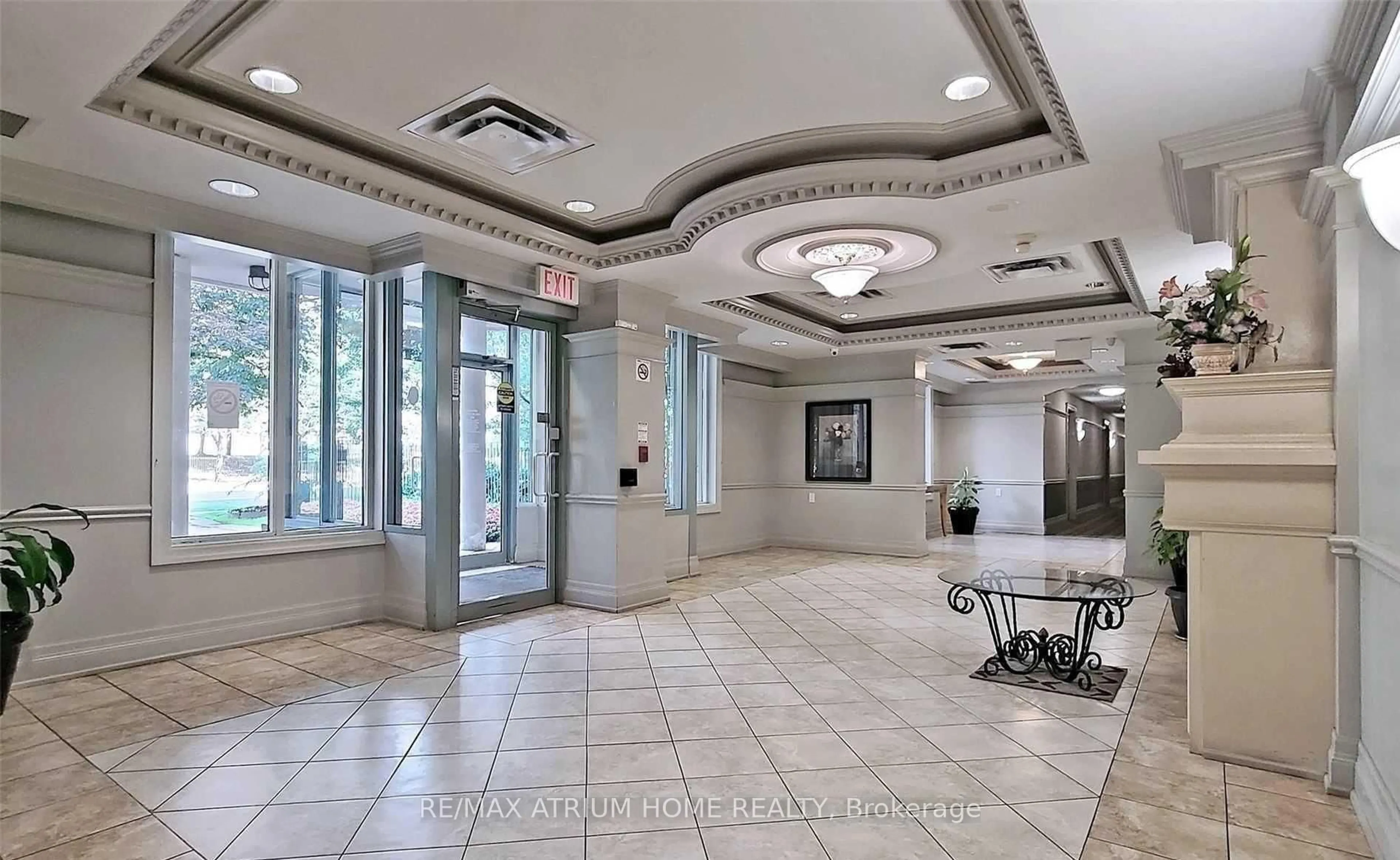 Indoor foyer for 5039 Finch Ave #109, Toronto Ontario M1S 5L6