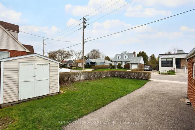 Additional property image - 1310 Victoria Park Ave
