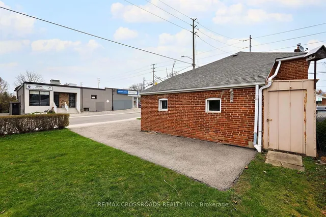Additional property image - 1310 Victoria Park Ave