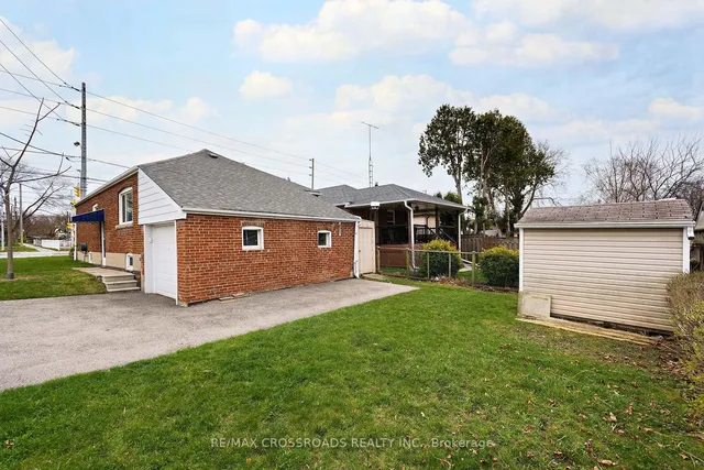 Additional property image - 1310 Victoria Park Ave