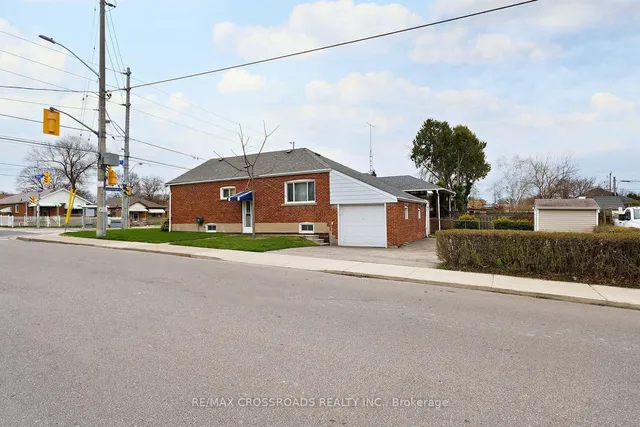 Additional property image - 1310 Victoria Park Ave