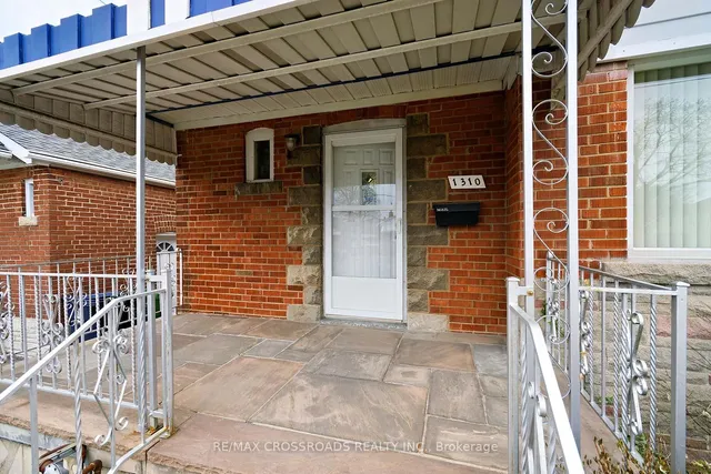 Additional property image - 1310 Victoria Park Ave