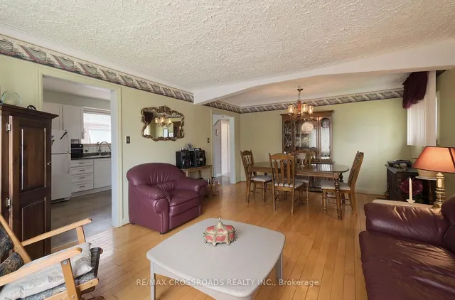 Additional property image - 1310 Victoria Park Ave