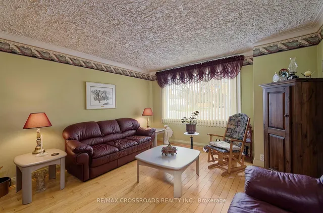 Additional property image - 1310 Victoria Park Ave