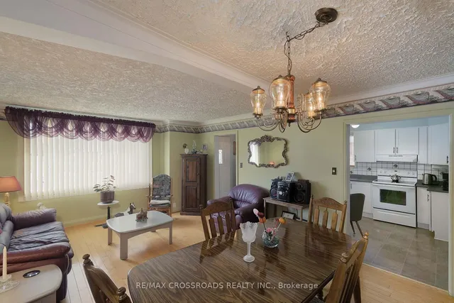 Additional property image - 1310 Victoria Park Ave