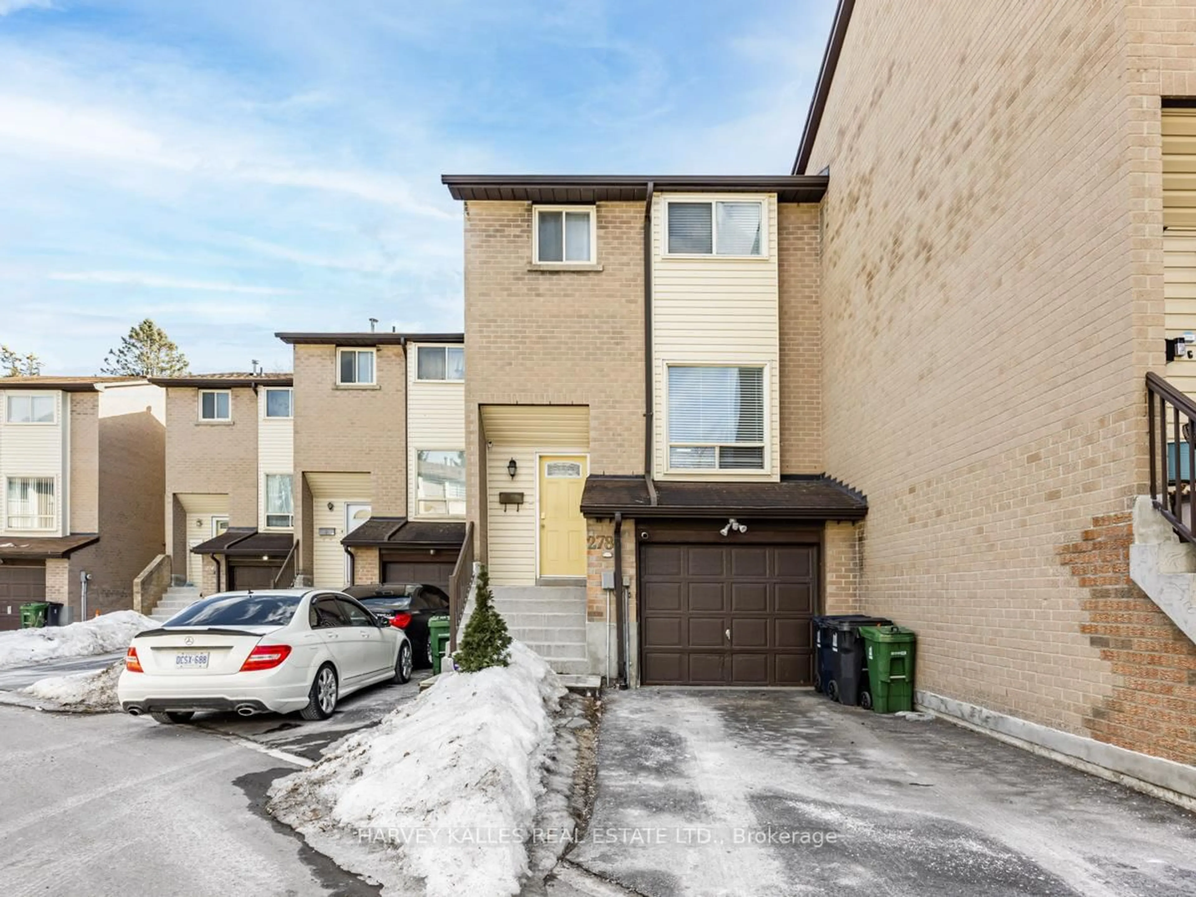 A pic from outside/outdoor area/front of a property/back of a property/a pic from drone, street for 55 Collinsgrove Rd #278, Toronto Ontario M1E 4Z2
