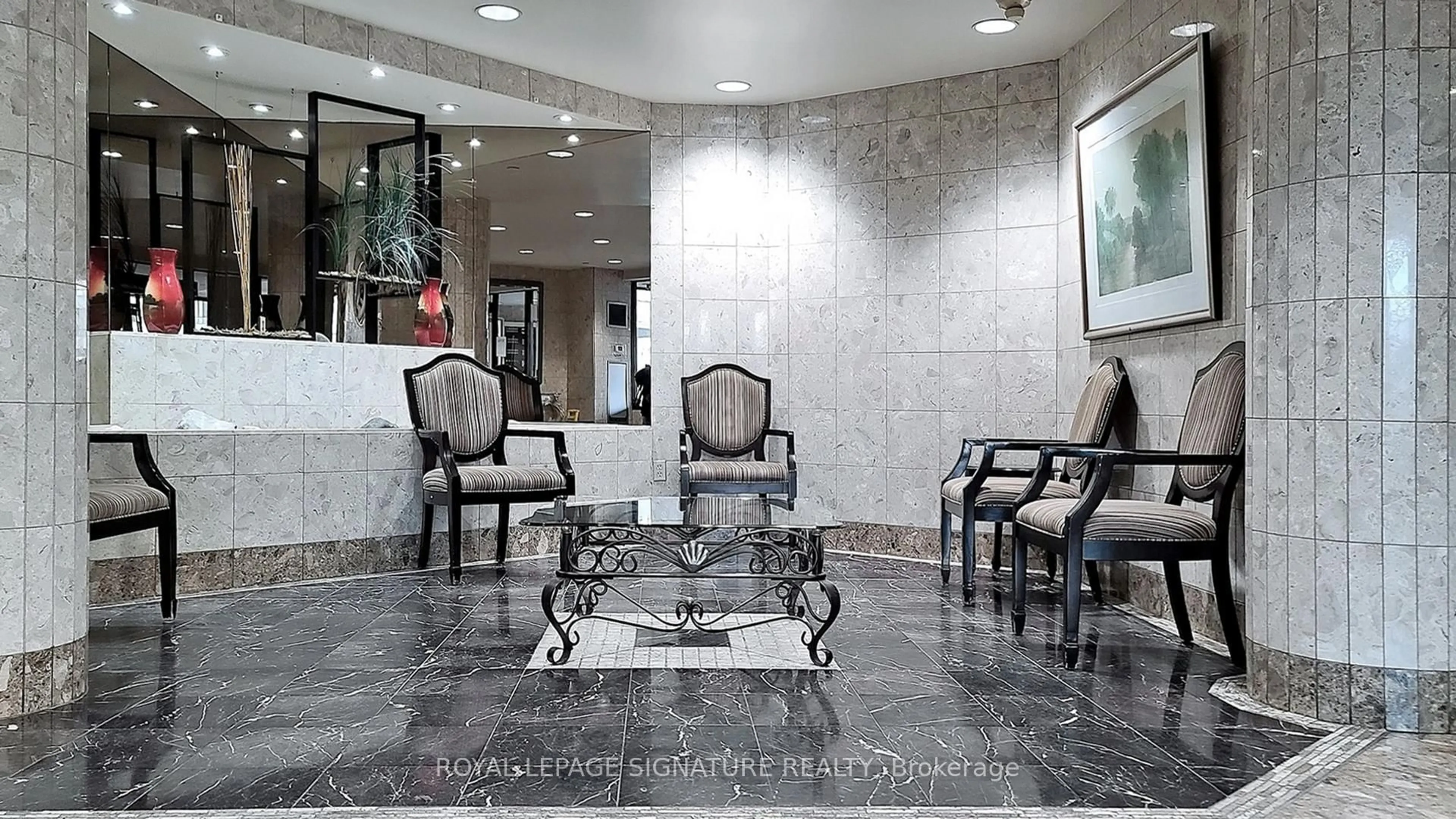 Lobby for 350 Alton Towers Circ #513, Toronto Ontario M1V 5E3