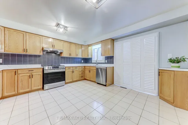 Additional property image - 17 Plumrose Blvd