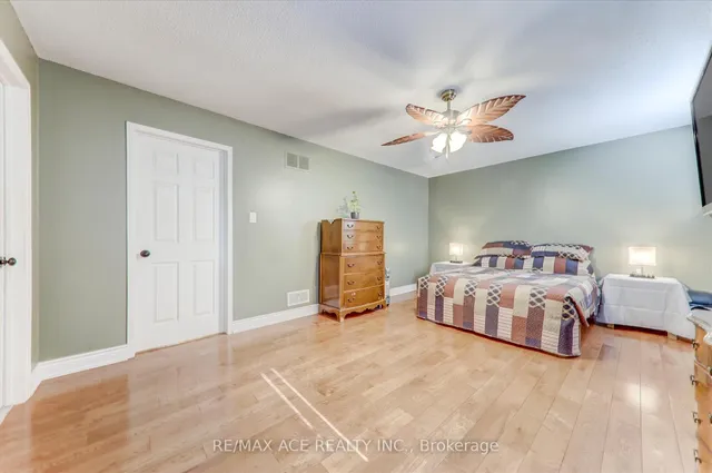 Additional property image - 17 Plumrose Blvd