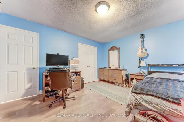 Additional property image - 17 Plumrose Blvd