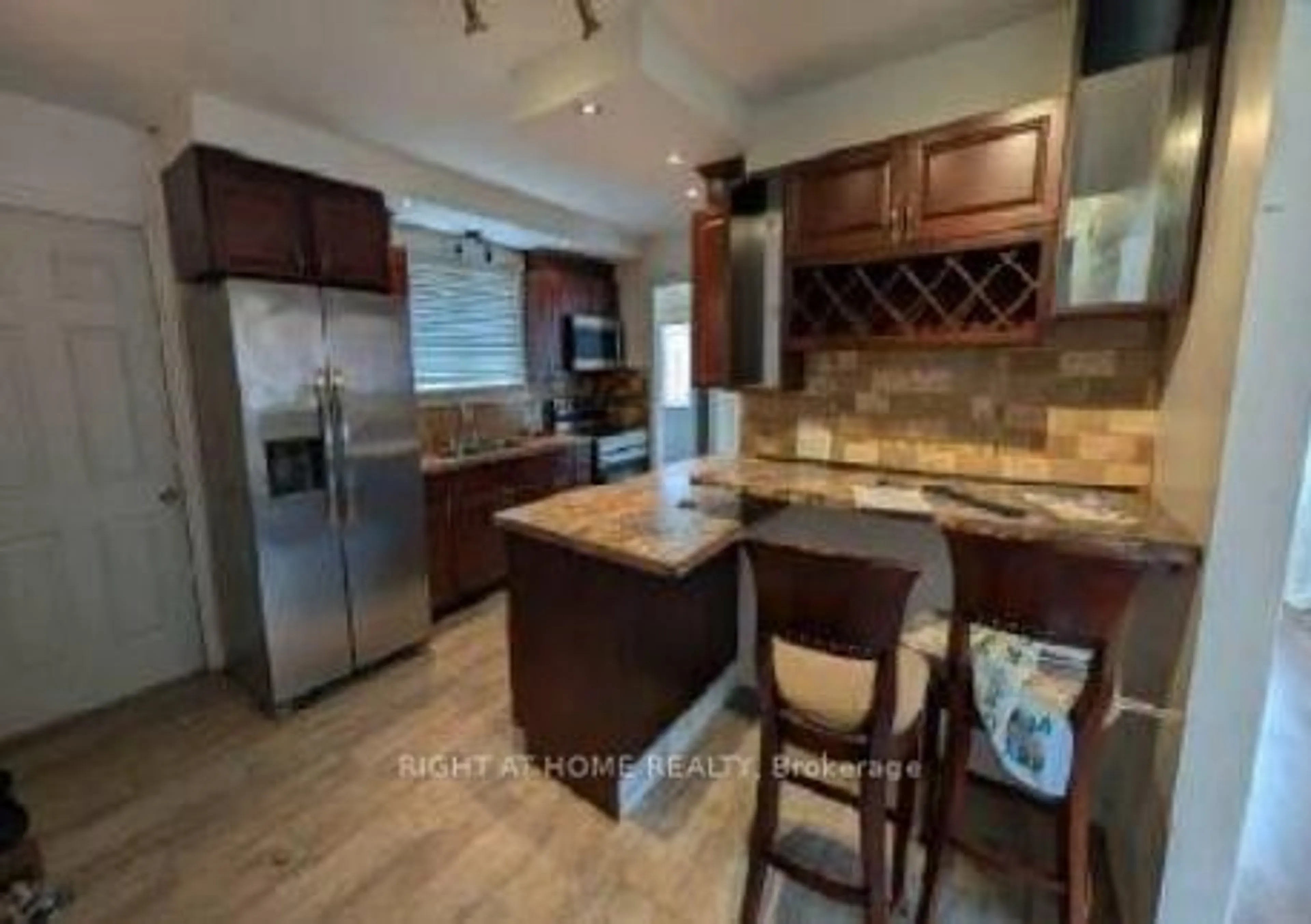 Open concept kitchen, ceramic/tile floor for 435 Wilson Rd, Oshawa Ontario L1G 6E8