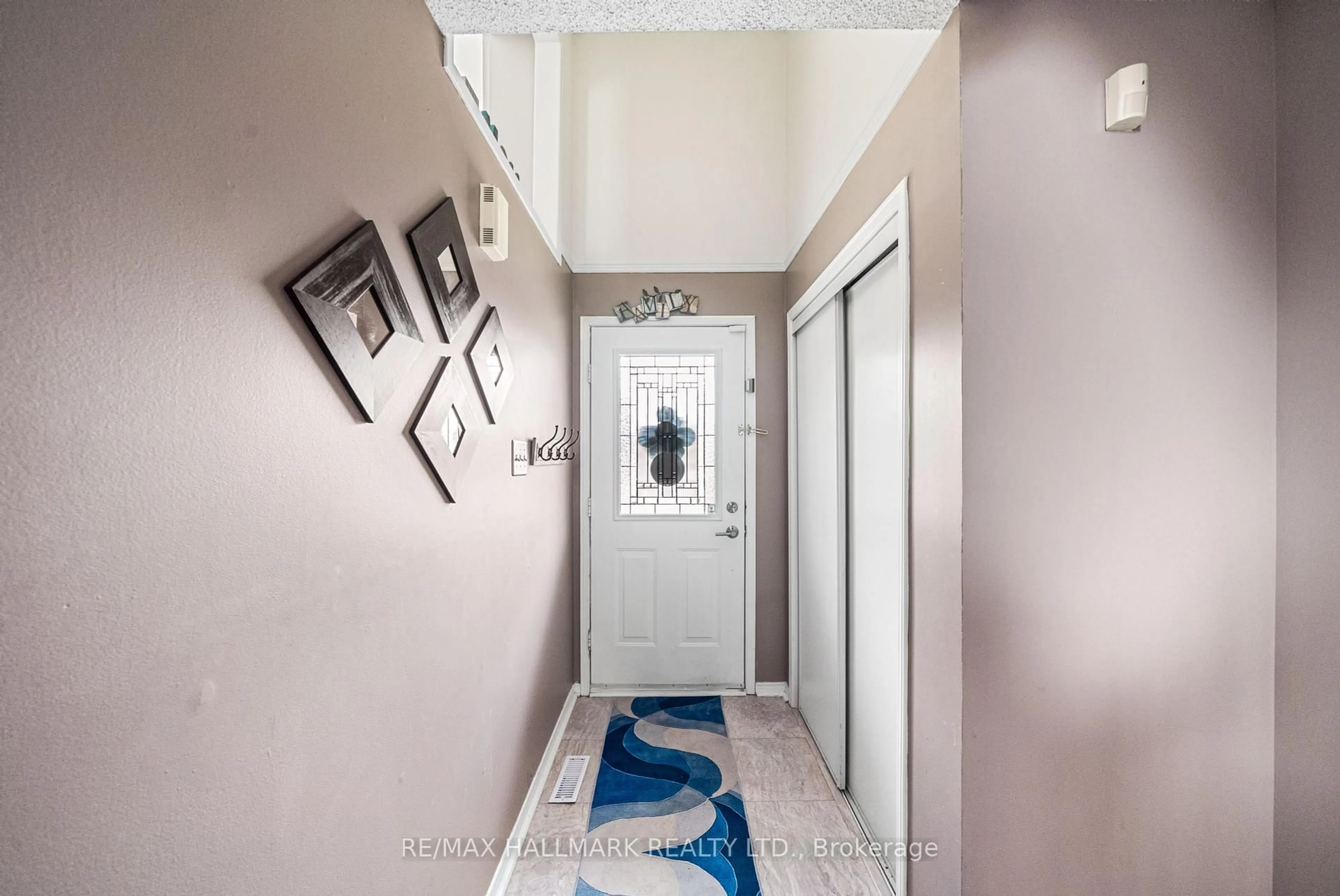 Indoor entryway for 1867 Kingston Rd #18, Pickering Ontario L1V 1C9