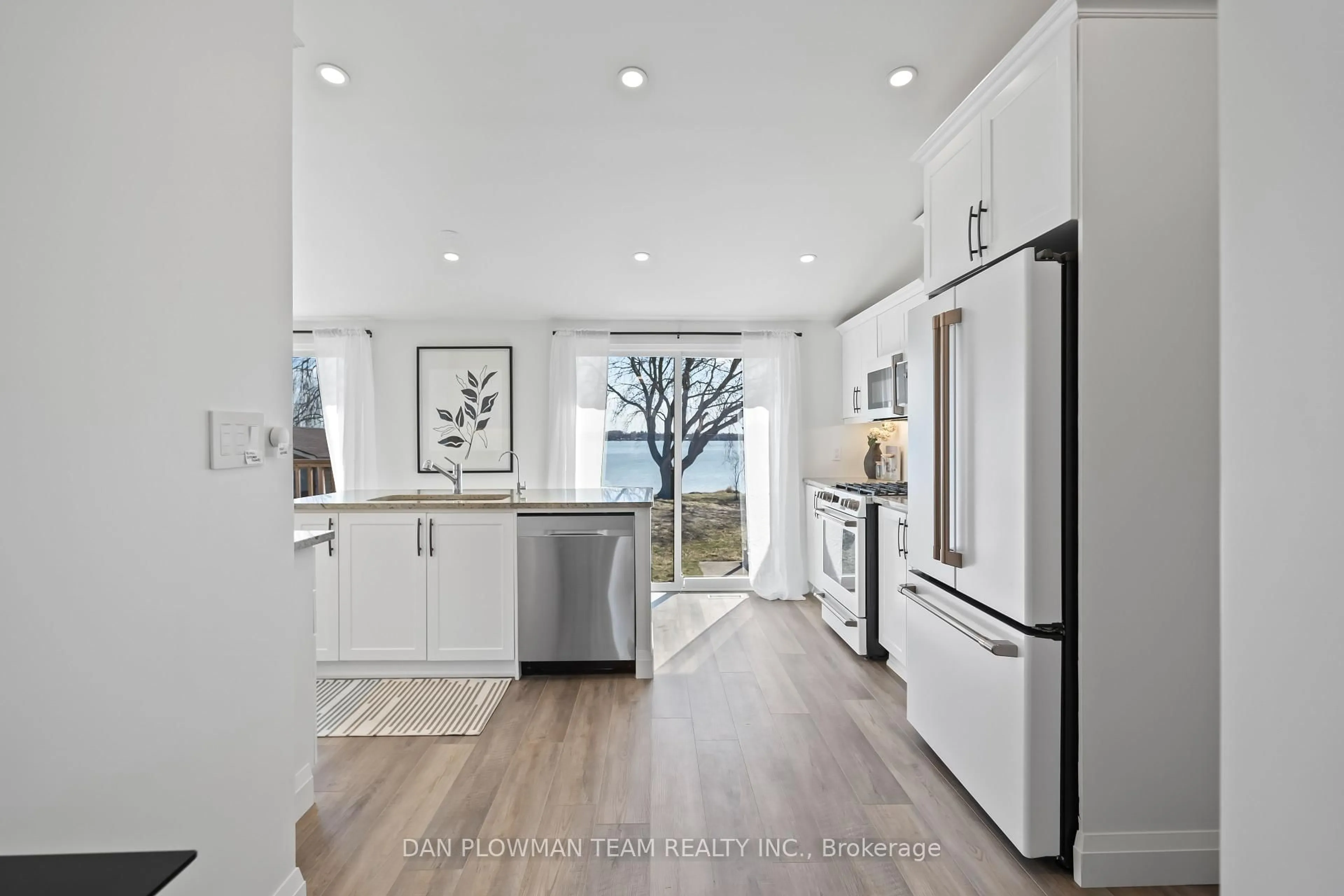 Open concept kitchen, unknown for 359 Carnegie Beach Rd, Scugog Ontario L9L 1B6