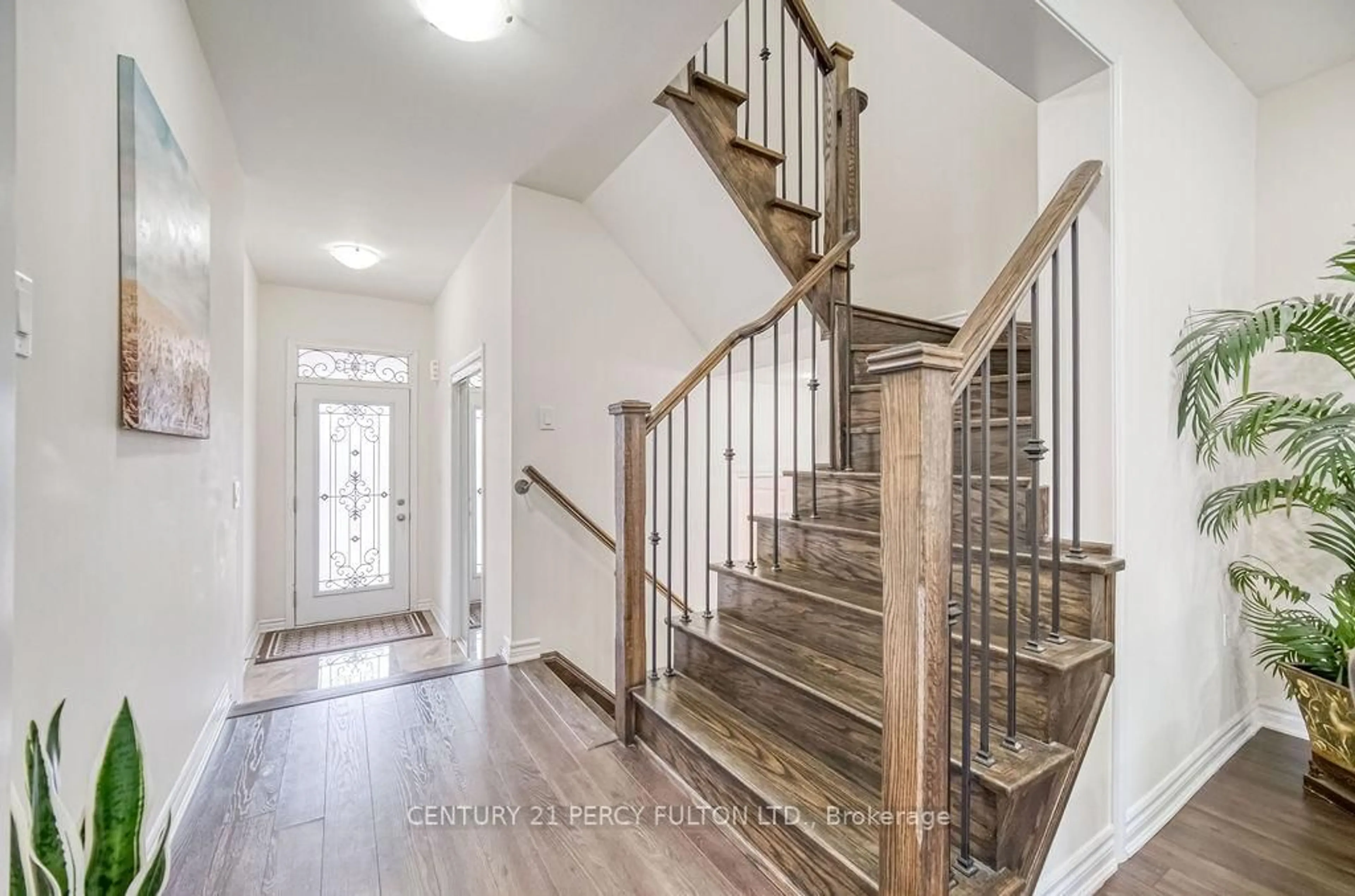 Stairs for 1070 Belcourt St, Pickering Ontario L1X 0G2