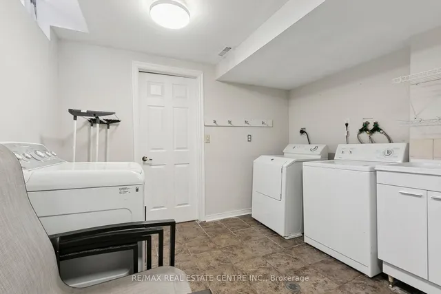 Additional image 4 of 2 Dailing Gate Unit 56