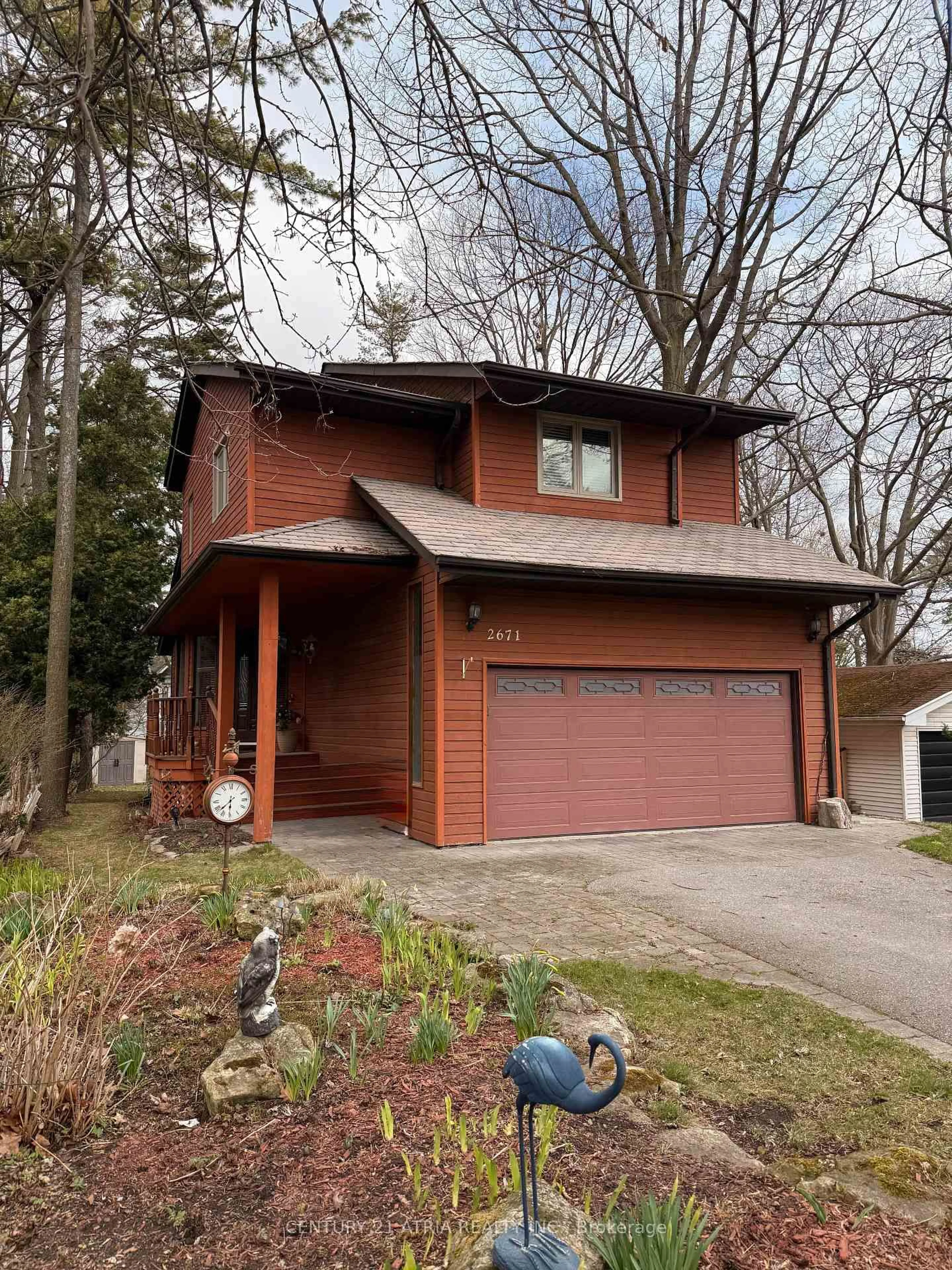 Home with brick exterior material, street for 2671 Thickson Rd, Whitby Ontario L1N 6J3