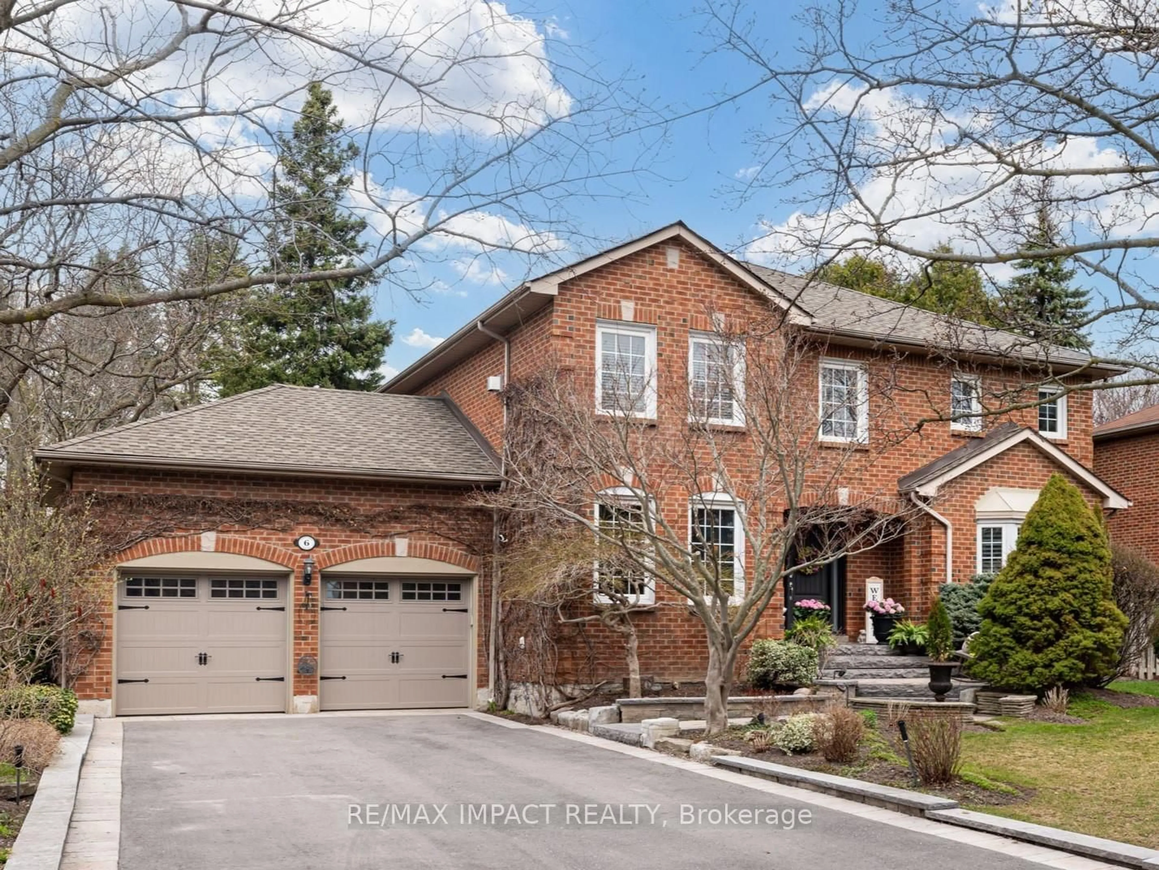 Home with brick exterior material, street for 6 Longford Crt, Whitby Ontario L1R 1C6