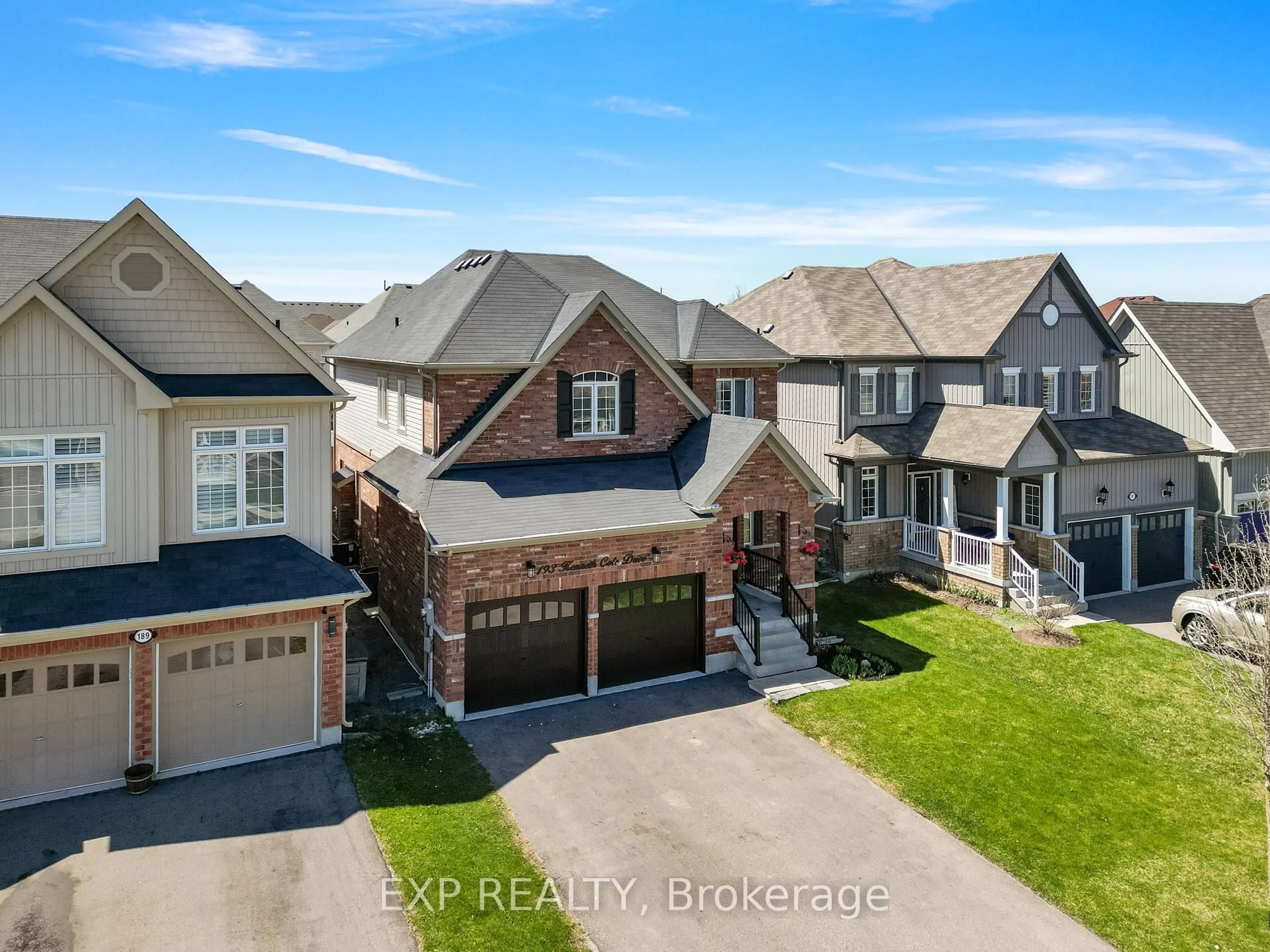 A pic from outside/outdoor area/front of a property/back of a property/a pic from drone, street for 193 Kenneth Cole Dr, Clarington Ontario L1C 0S6