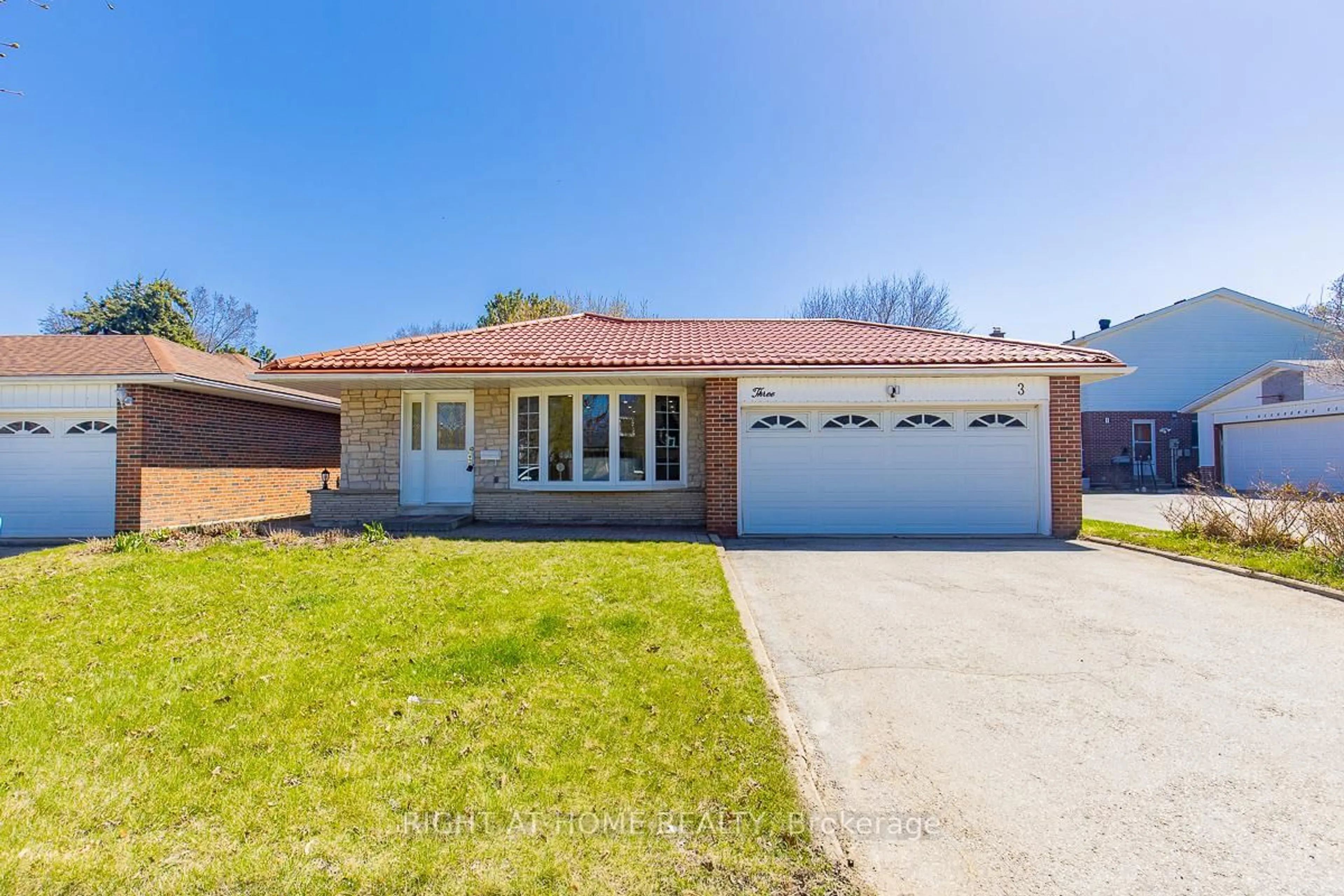 Home with brick exterior material, street for 3 Glendower Crct, Toronto Ontario M1T 2Y9