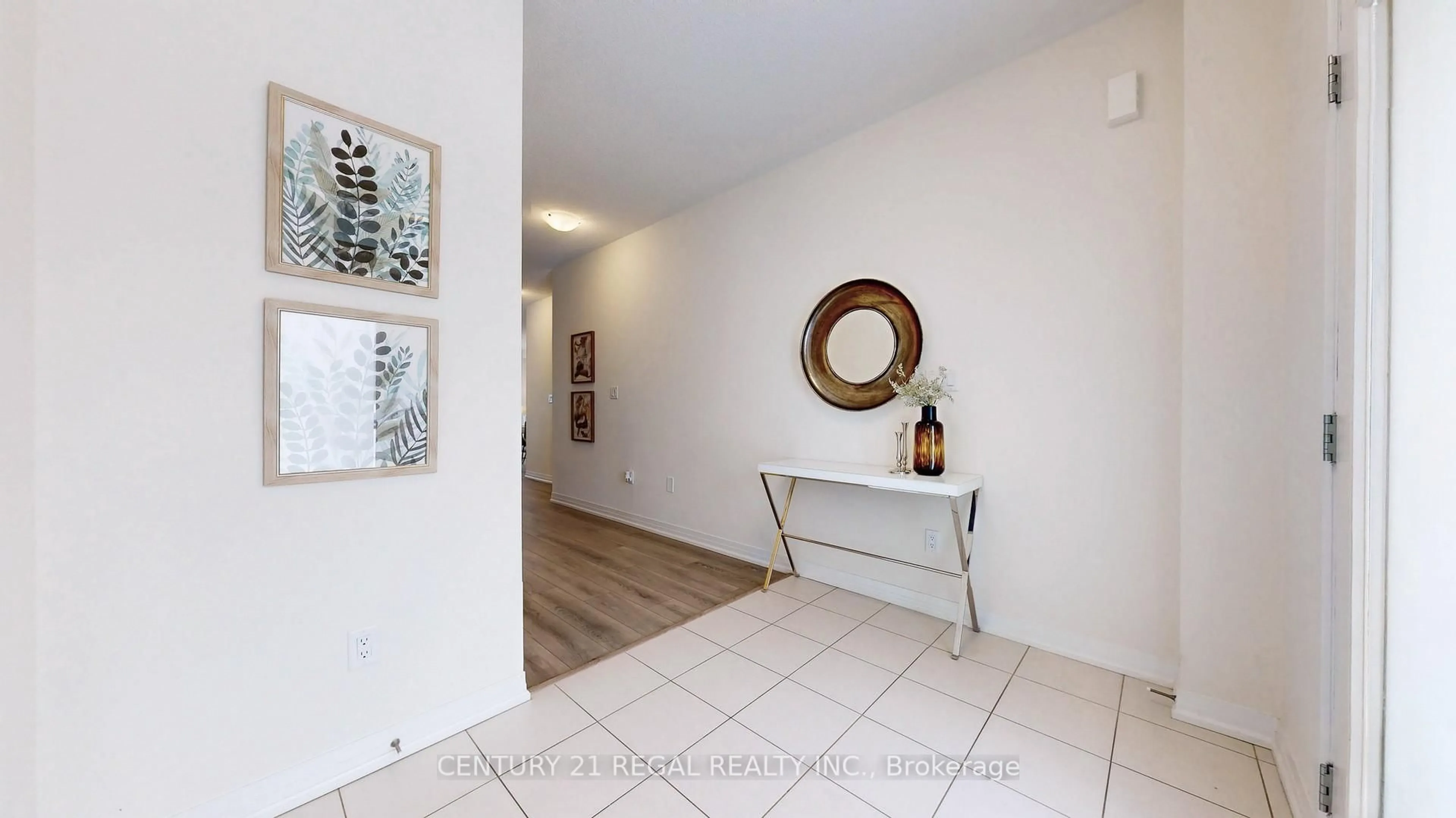 Indoor entryway for 1059 Cameo St, Pickering Ontario L1X 0G3