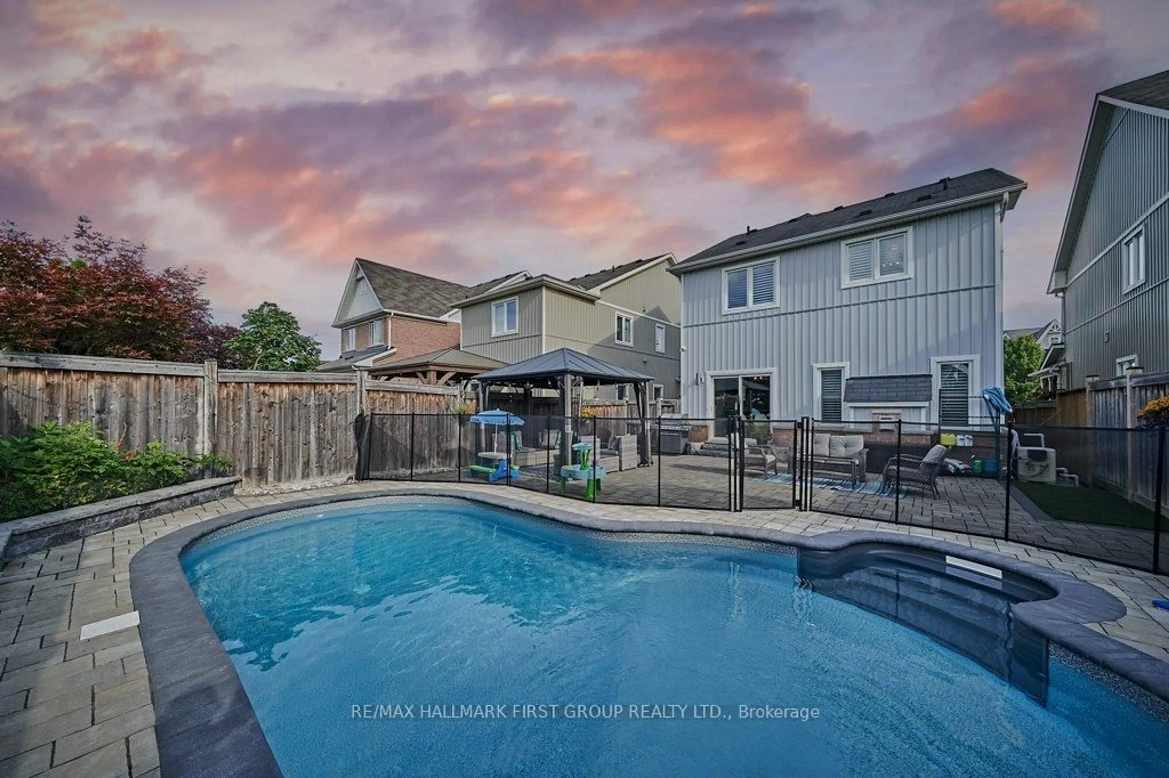Pool for 6 Mildenhall Pl, Whitby Ontario L1M 0C9